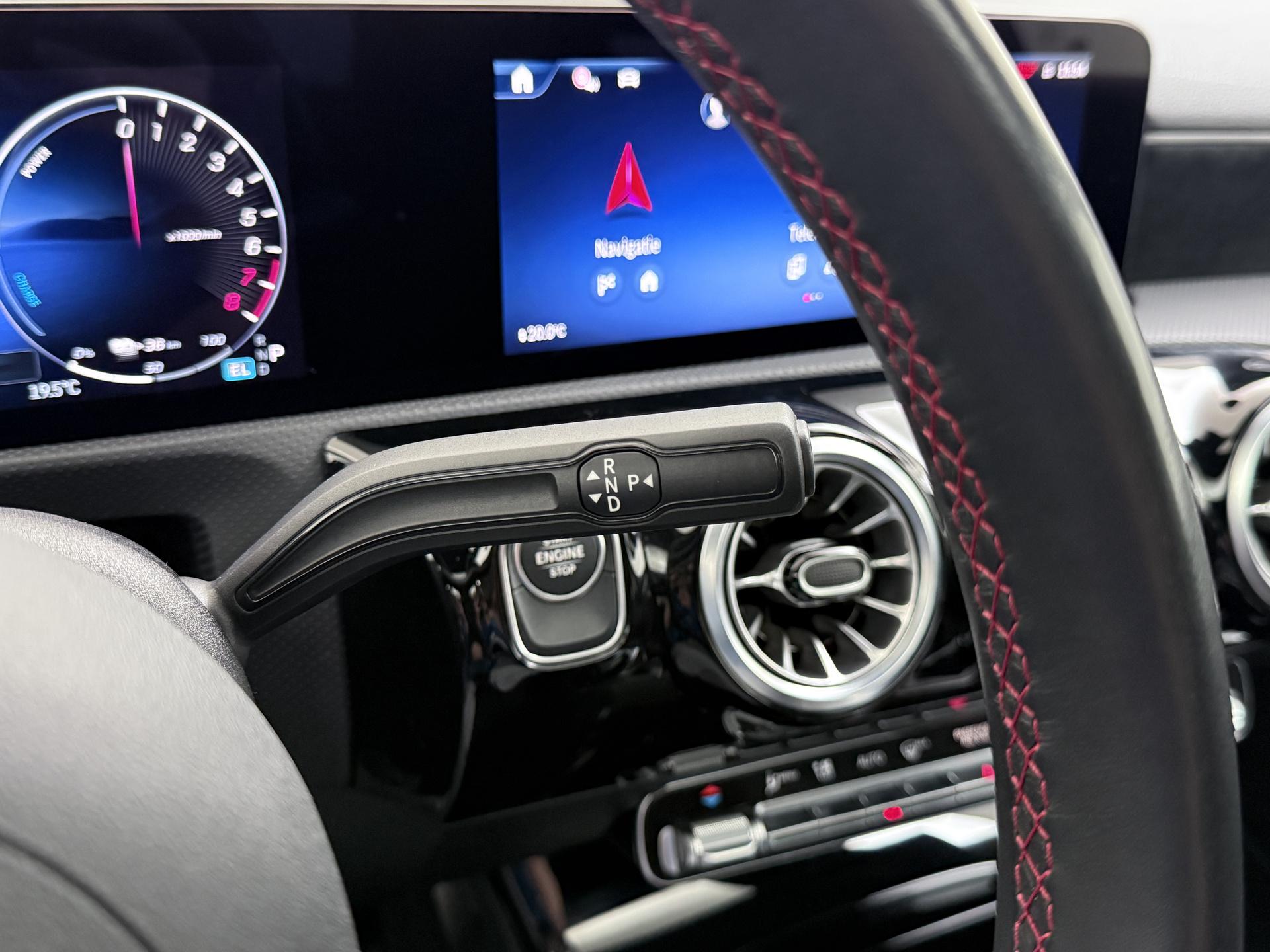 Mercedes-Benz A-Klasse 250 e AMG Line 32