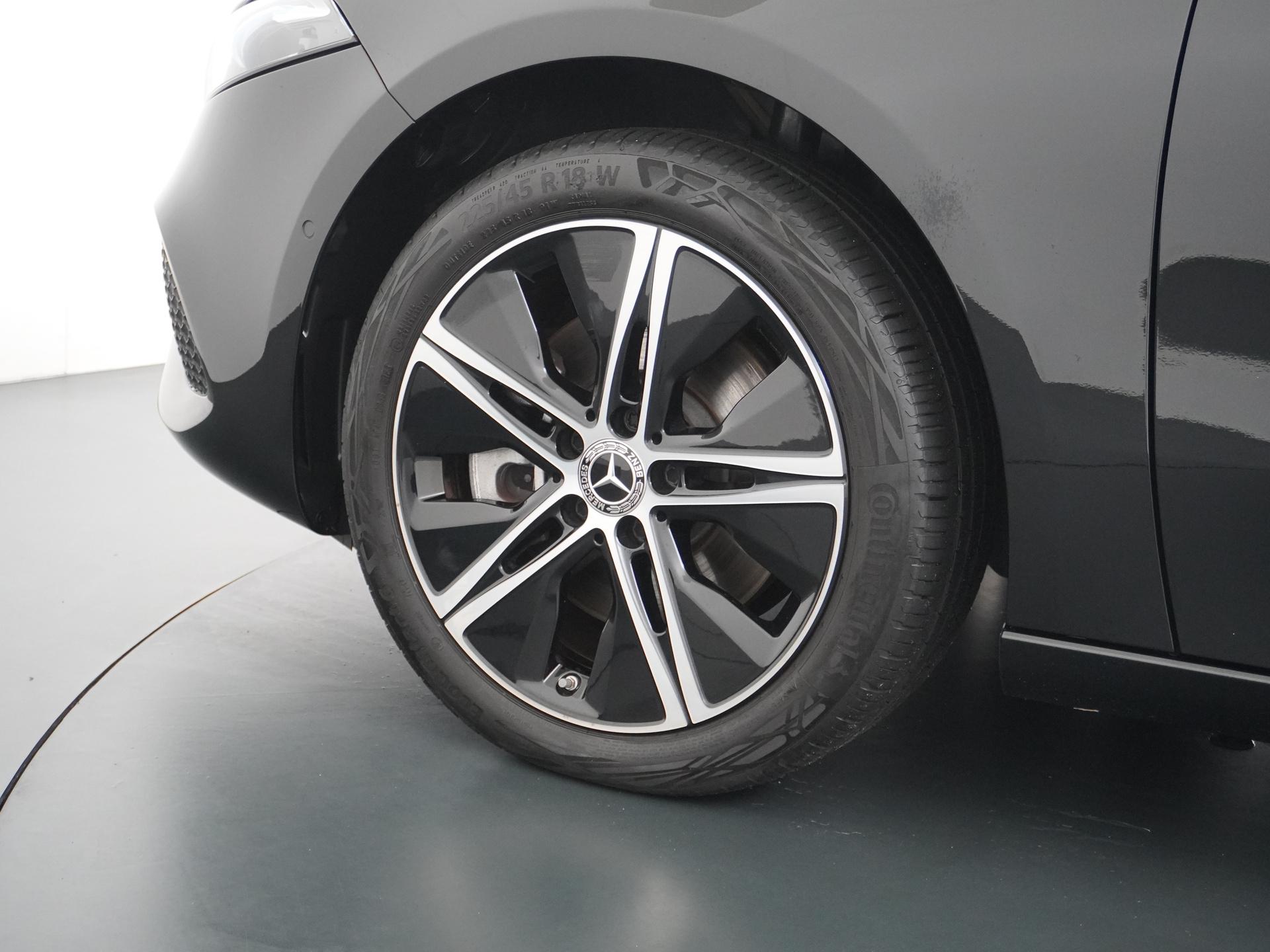 Mercedes-Benz A-Klasse 250 e Luxury Line 16