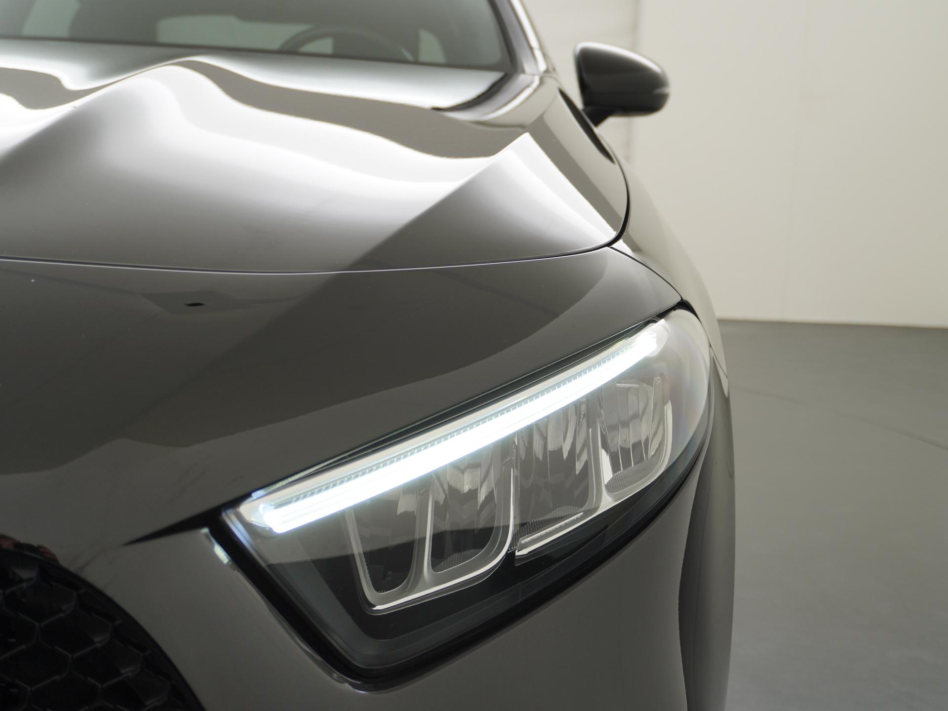 Mercedes-Benz A-Klasse 250 e Luxury Line 17