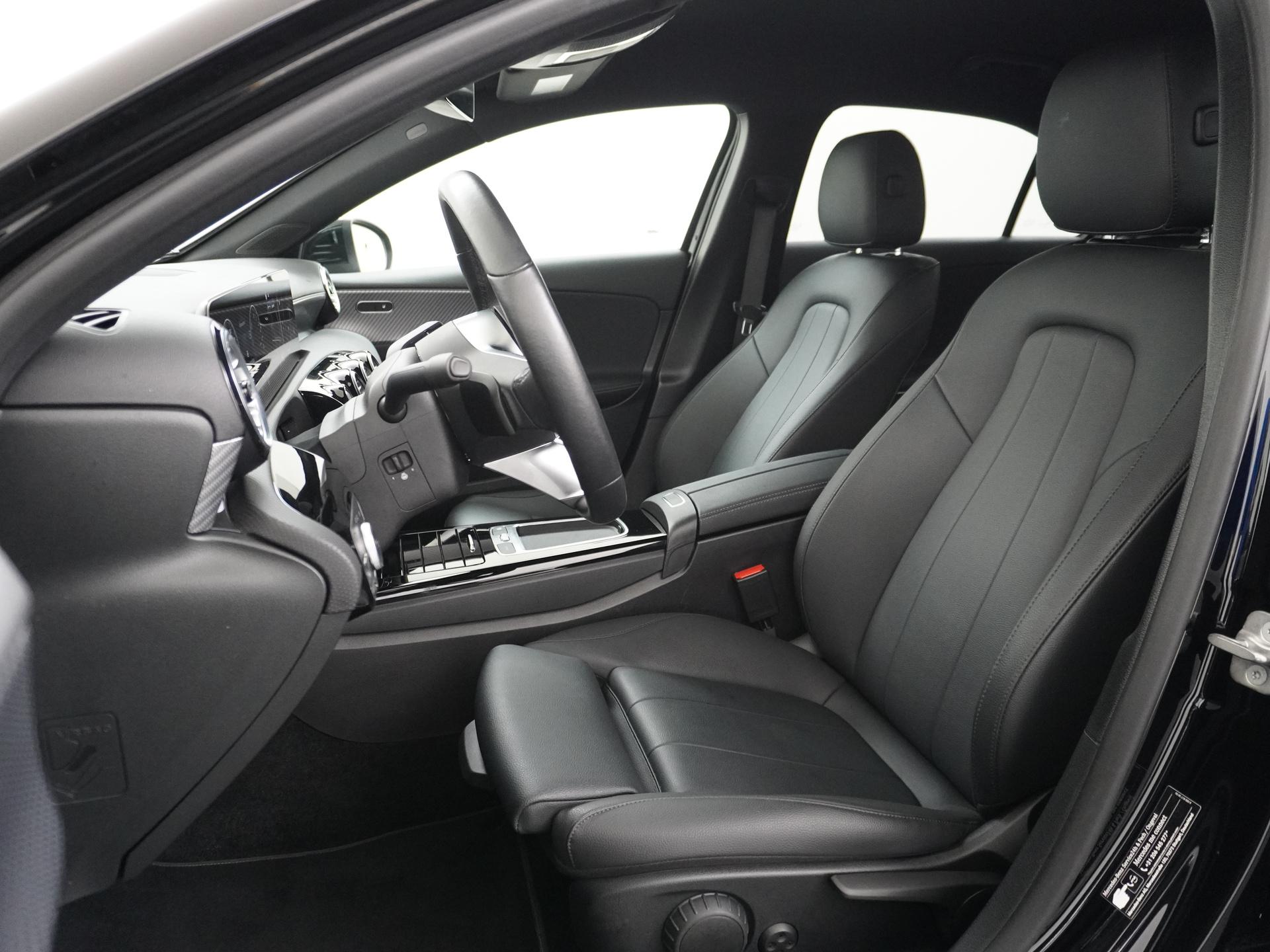 Mercedes-Benz A-Klasse 250 e Luxury Line 21