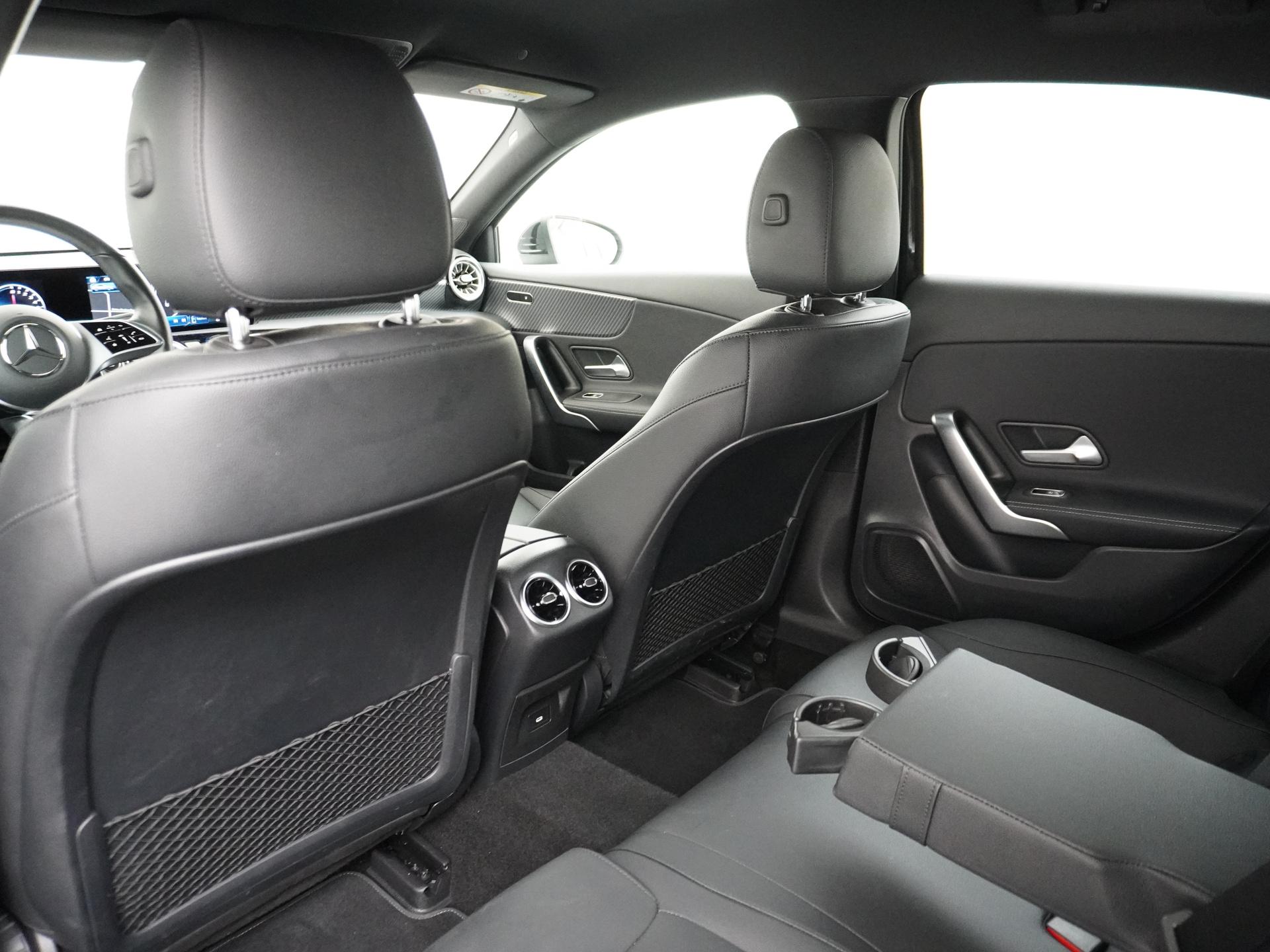 Mercedes-Benz A-Klasse 250 e Luxury Line 24