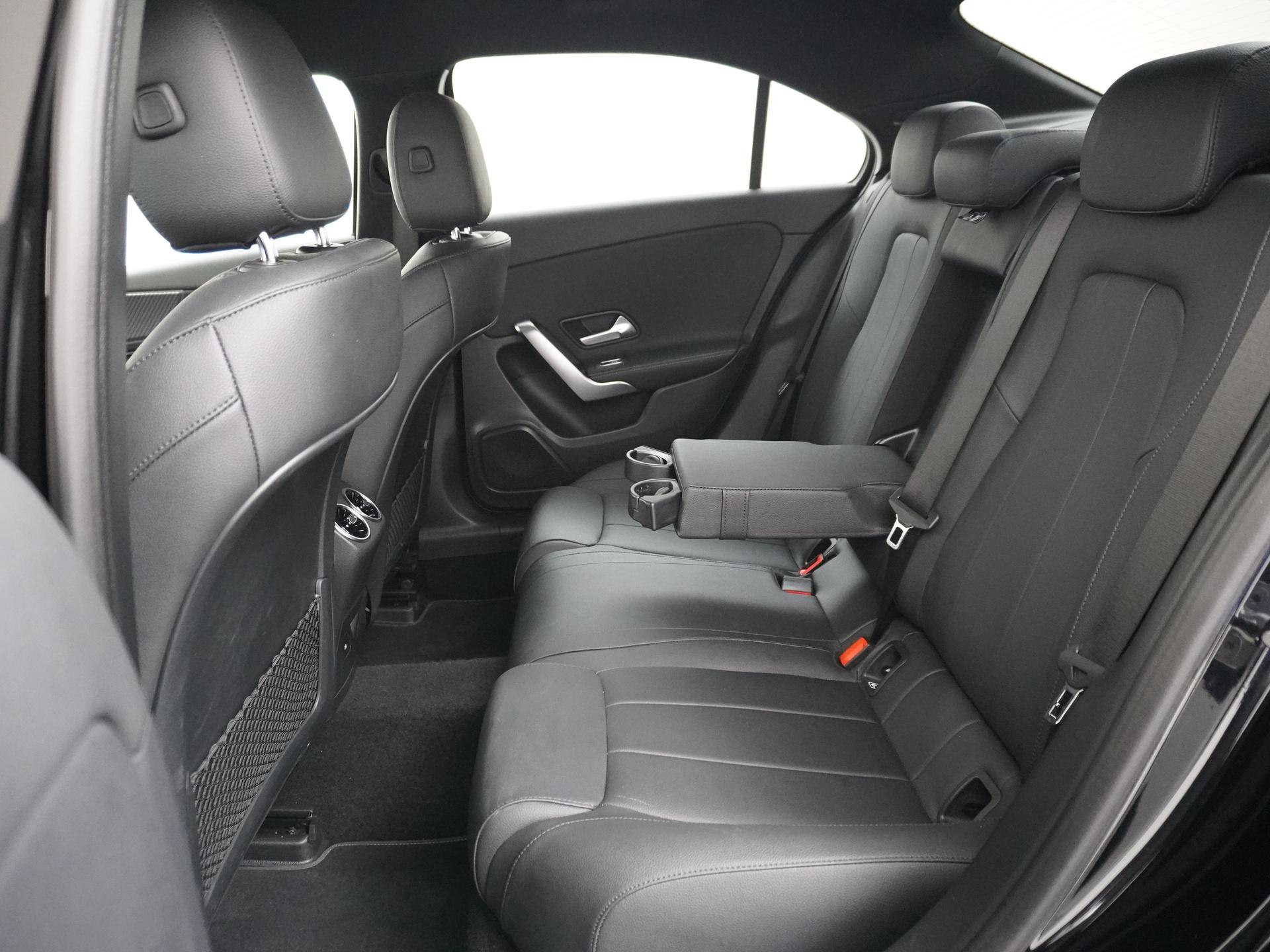 Mercedes-Benz A-Klasse 250 e Luxury Line 25