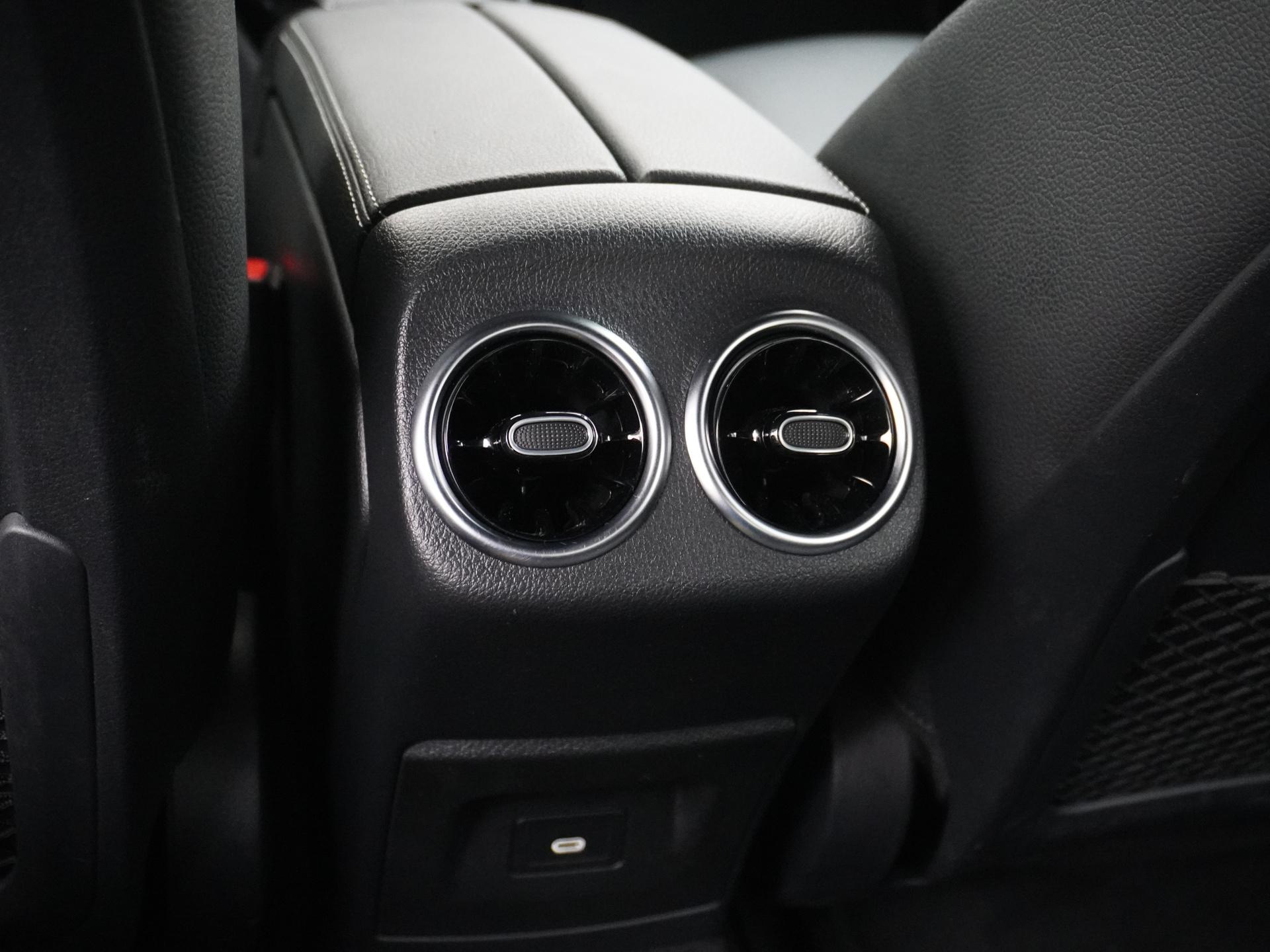 Mercedes-Benz A-Klasse 250 e Luxury Line 26