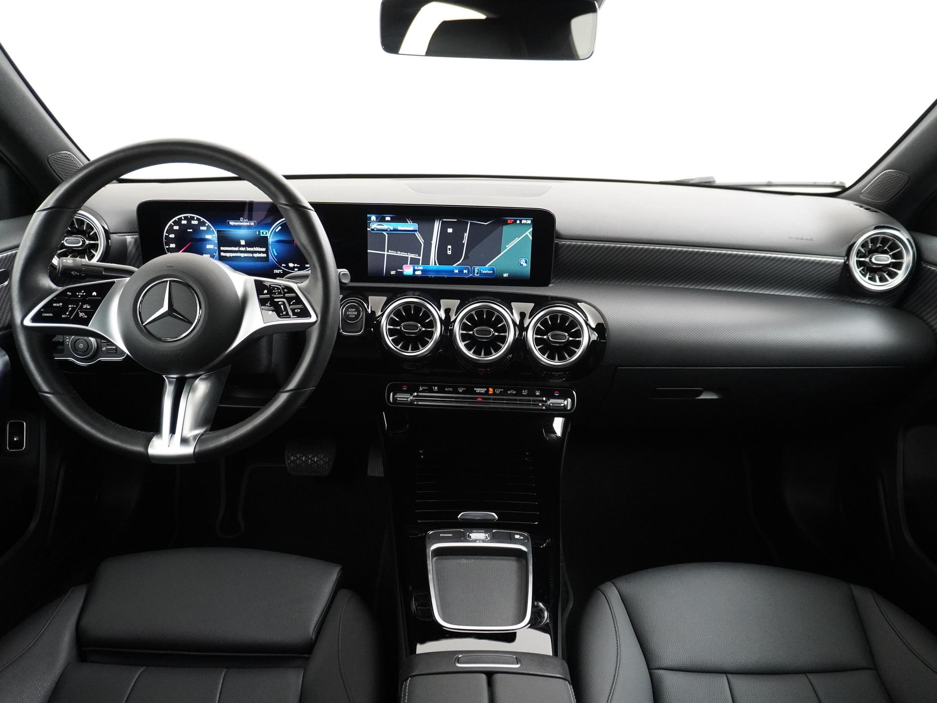 Mercedes-Benz A-Klasse 250 e Luxury Line 27