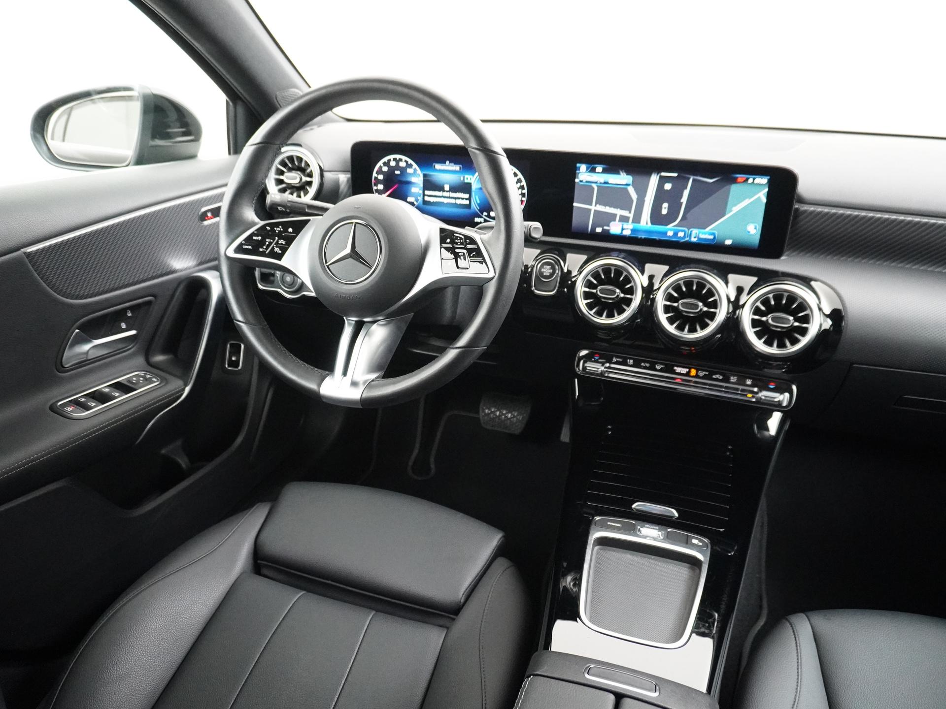 Mercedes-Benz A-Klasse 250 e Luxury Line 28