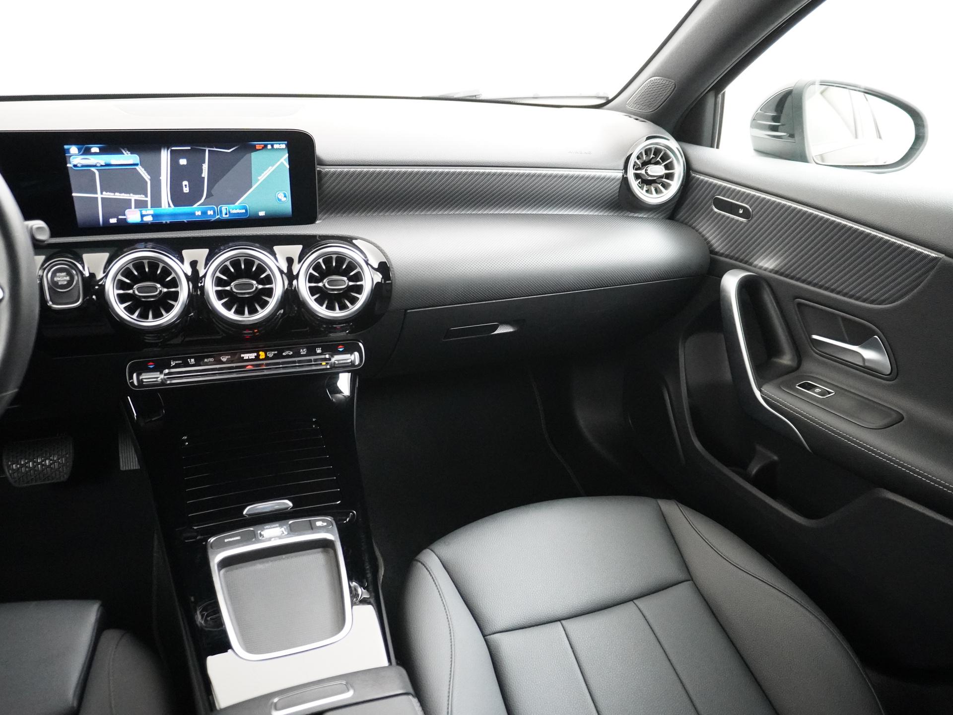 Mercedes-Benz A-Klasse 250 e Luxury Line 29
