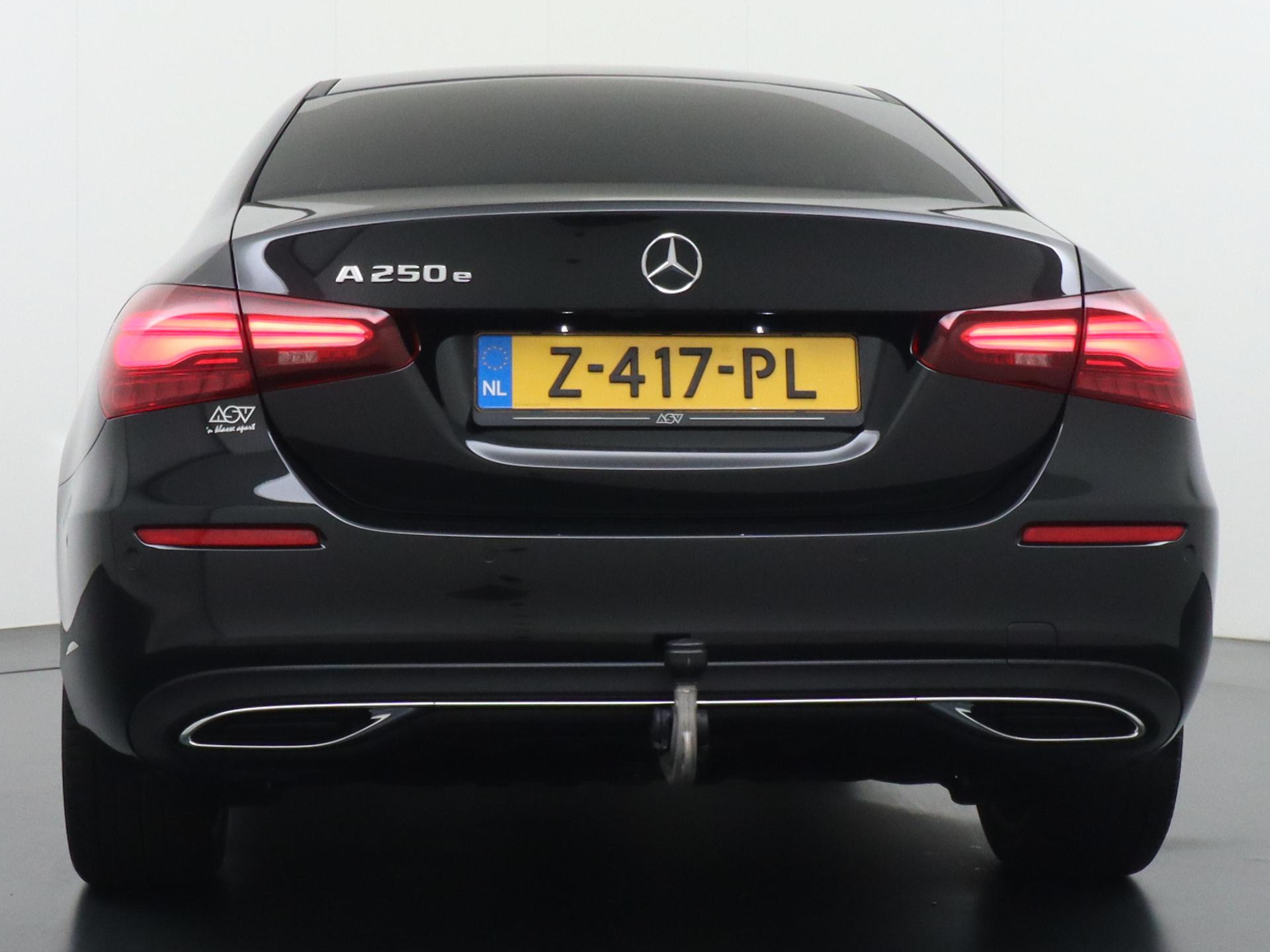 Mercedes-Benz A-Klasse 250 e Luxury Line 3