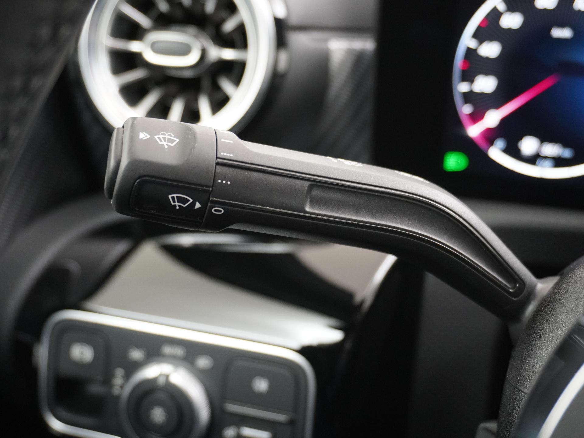 Mercedes-Benz A-Klasse 250 e Luxury Line 30