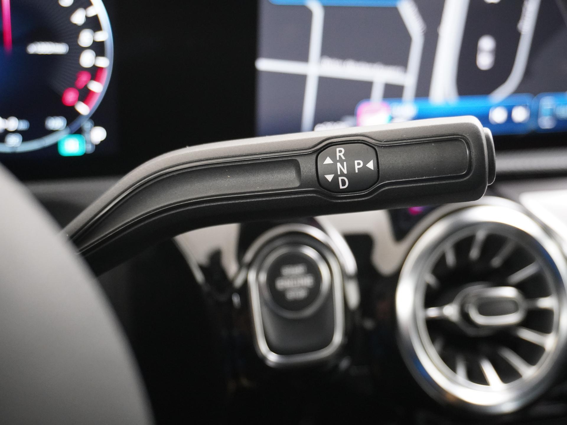 Mercedes-Benz A-Klasse 250 e Luxury Line 31