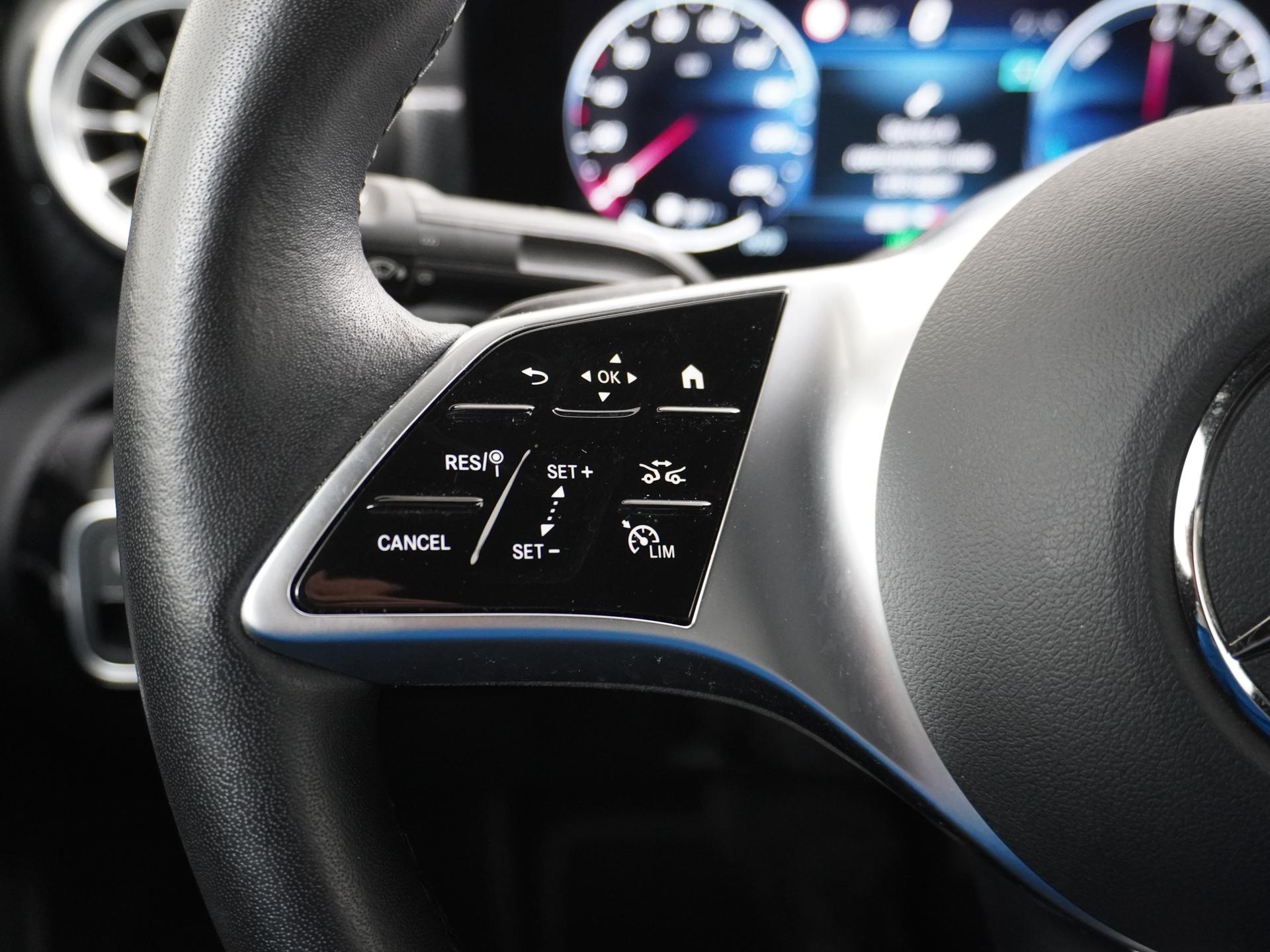 Mercedes-Benz A-Klasse 250 e Luxury Line 32