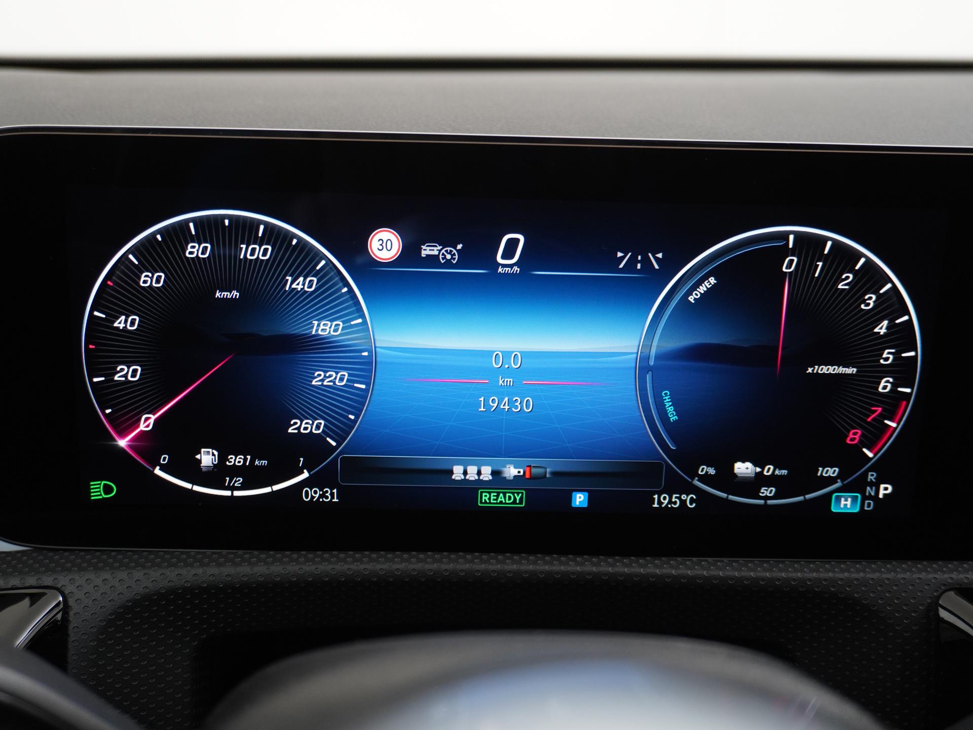 Mercedes-Benz A-Klasse 250 e Luxury Line 34