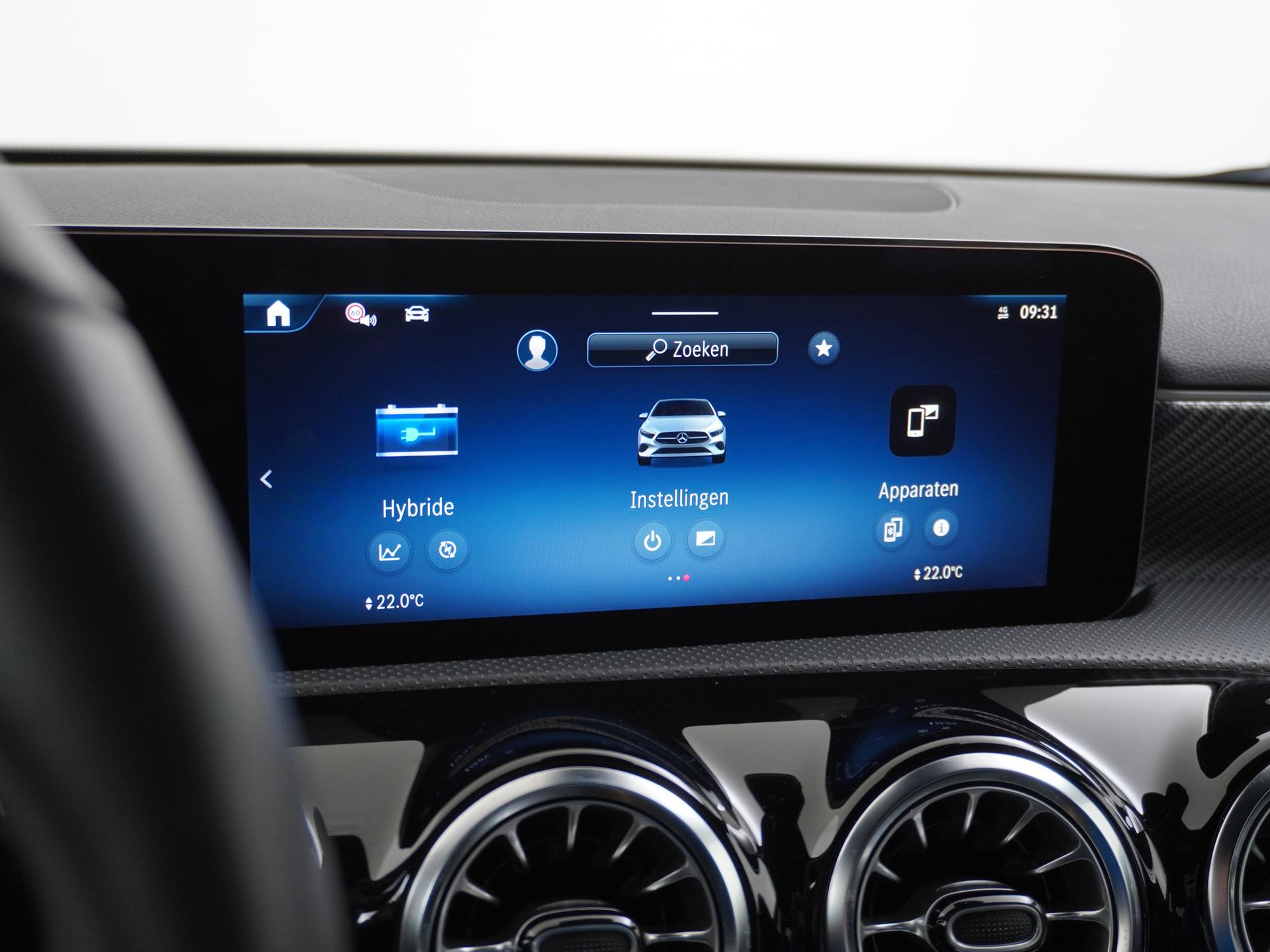 Mercedes-Benz A-Klasse 250 e Luxury Line 37