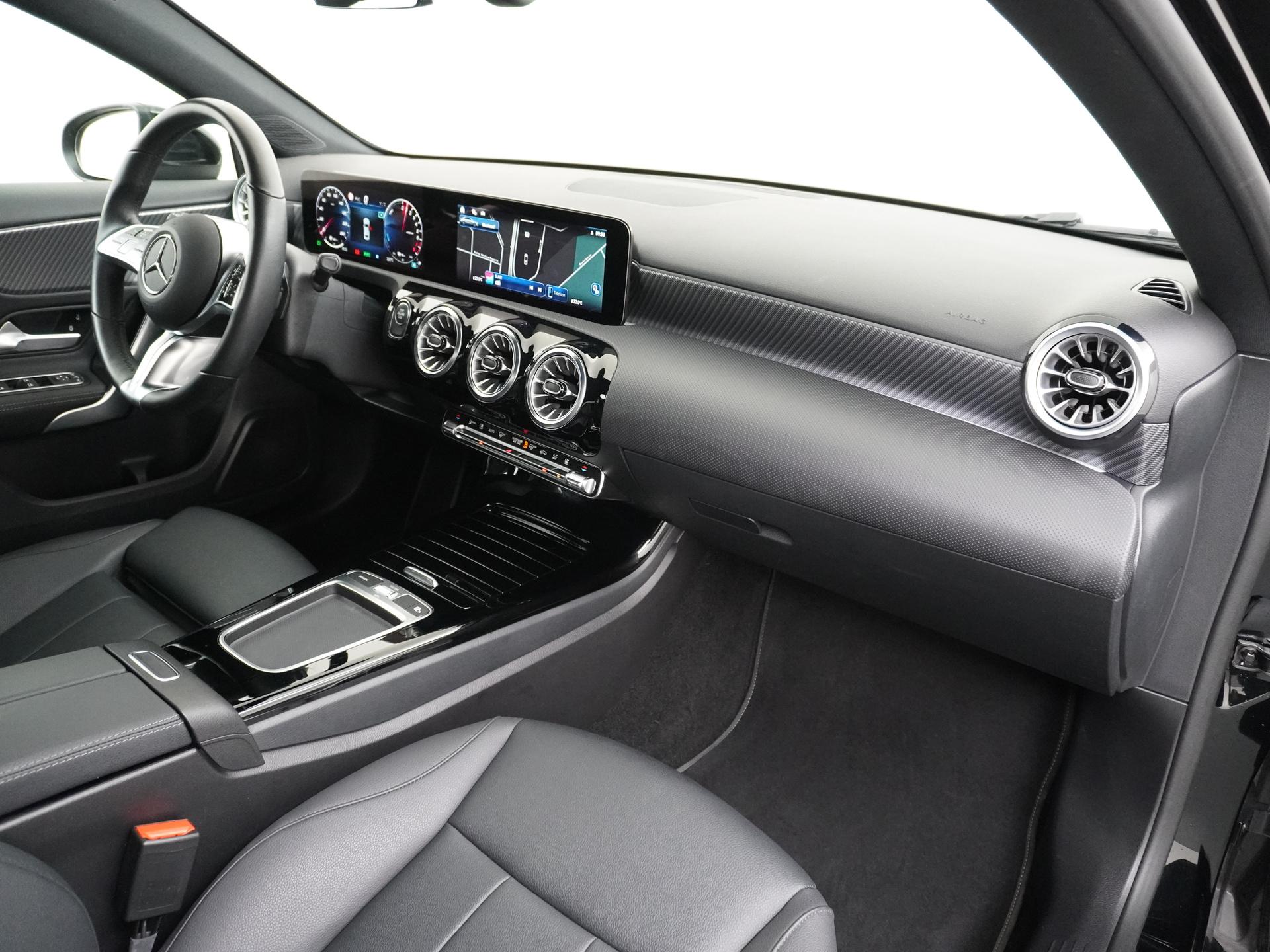 Mercedes-Benz A-Klasse 250 e Luxury Line 47