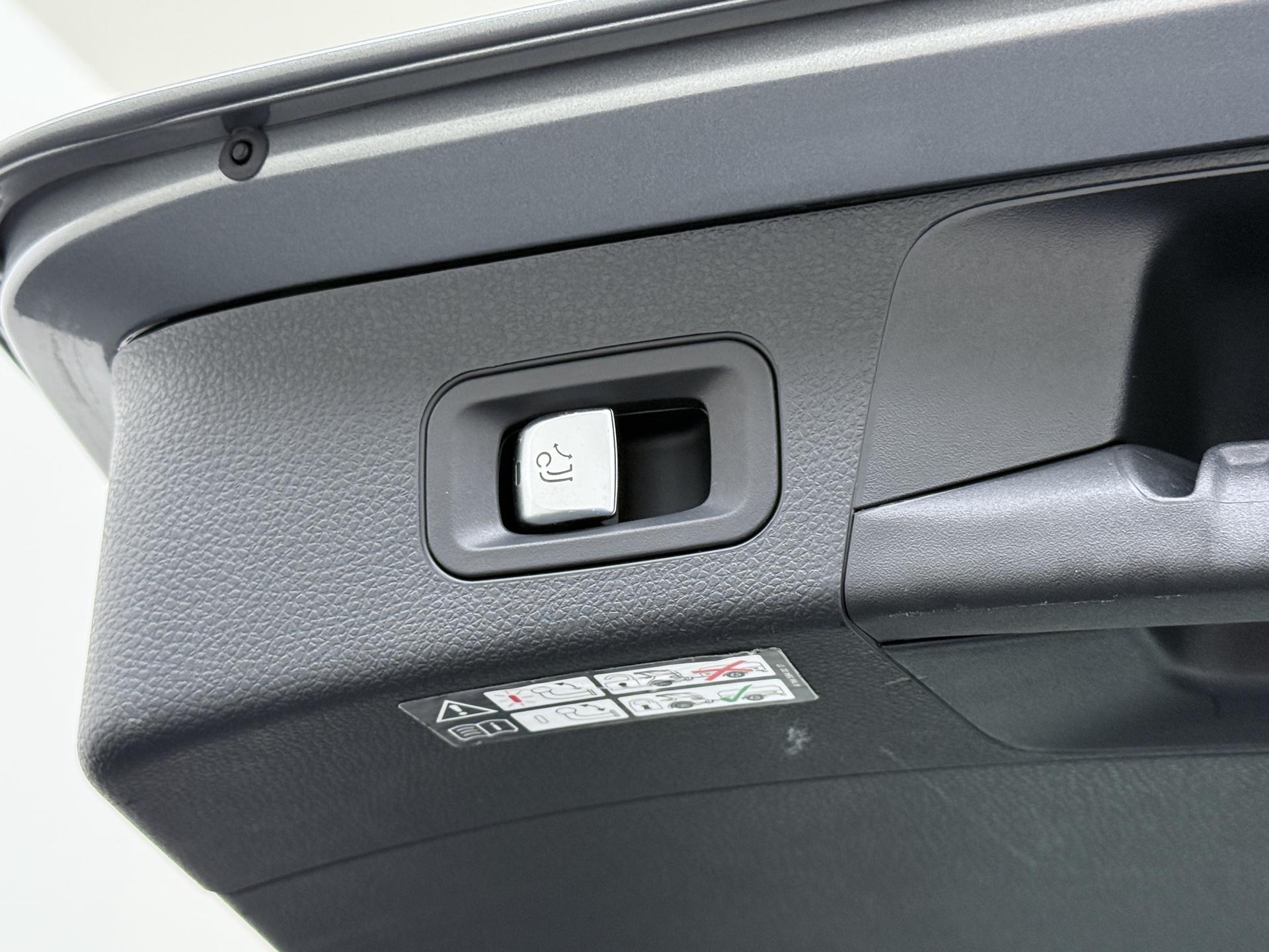 Mercedes-Benz C-Klasse Estate 180 CDI Ambition 17