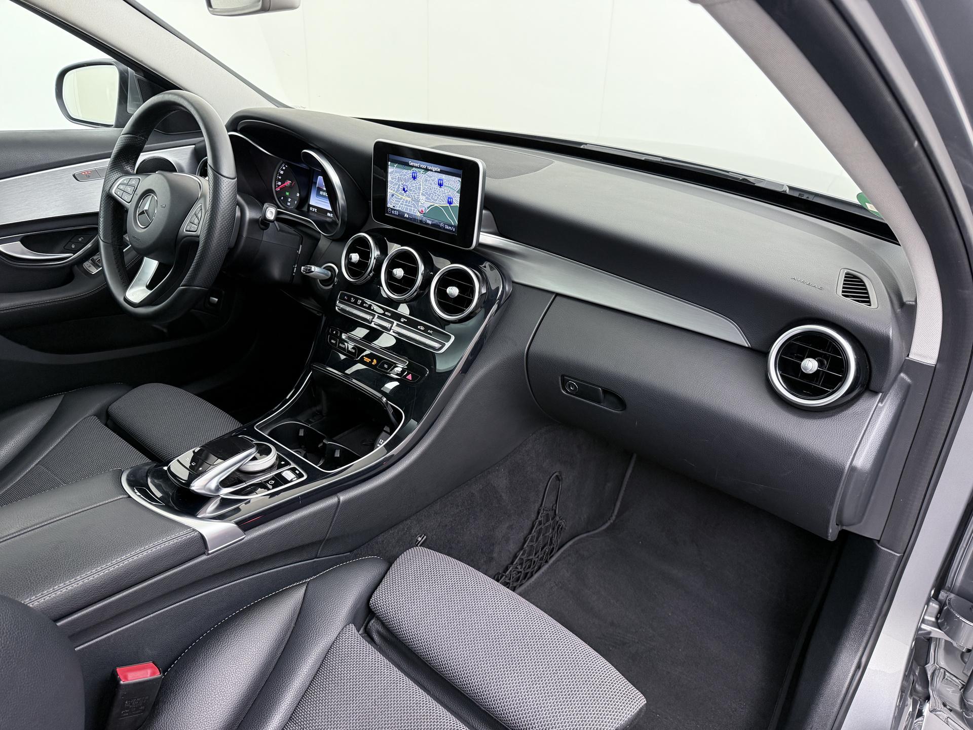 Mercedes-Benz C-Klasse Estate 180 CDI Ambition 38