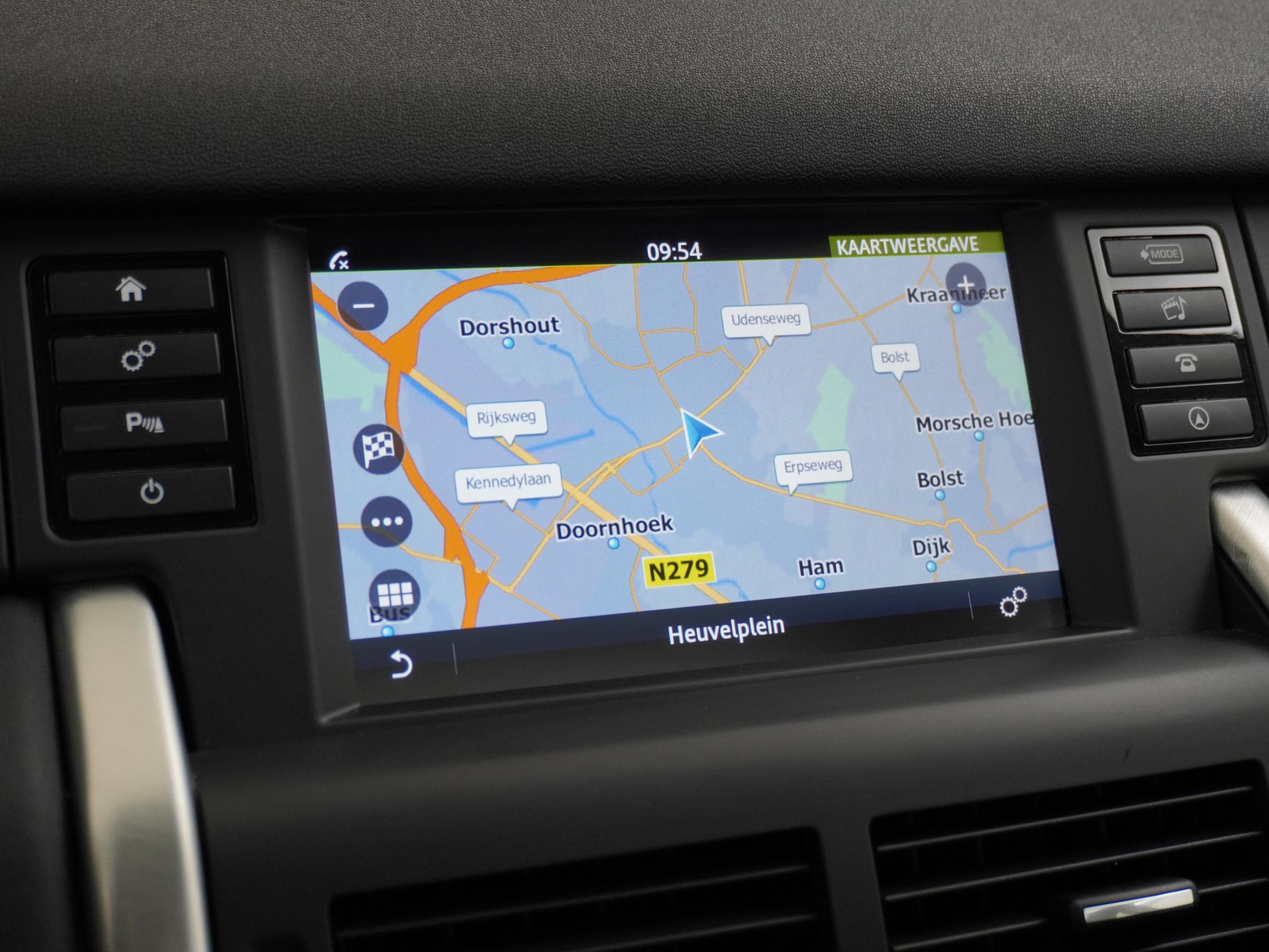 Land Rover Discovery Sport 2.0 TD4 HSE 10