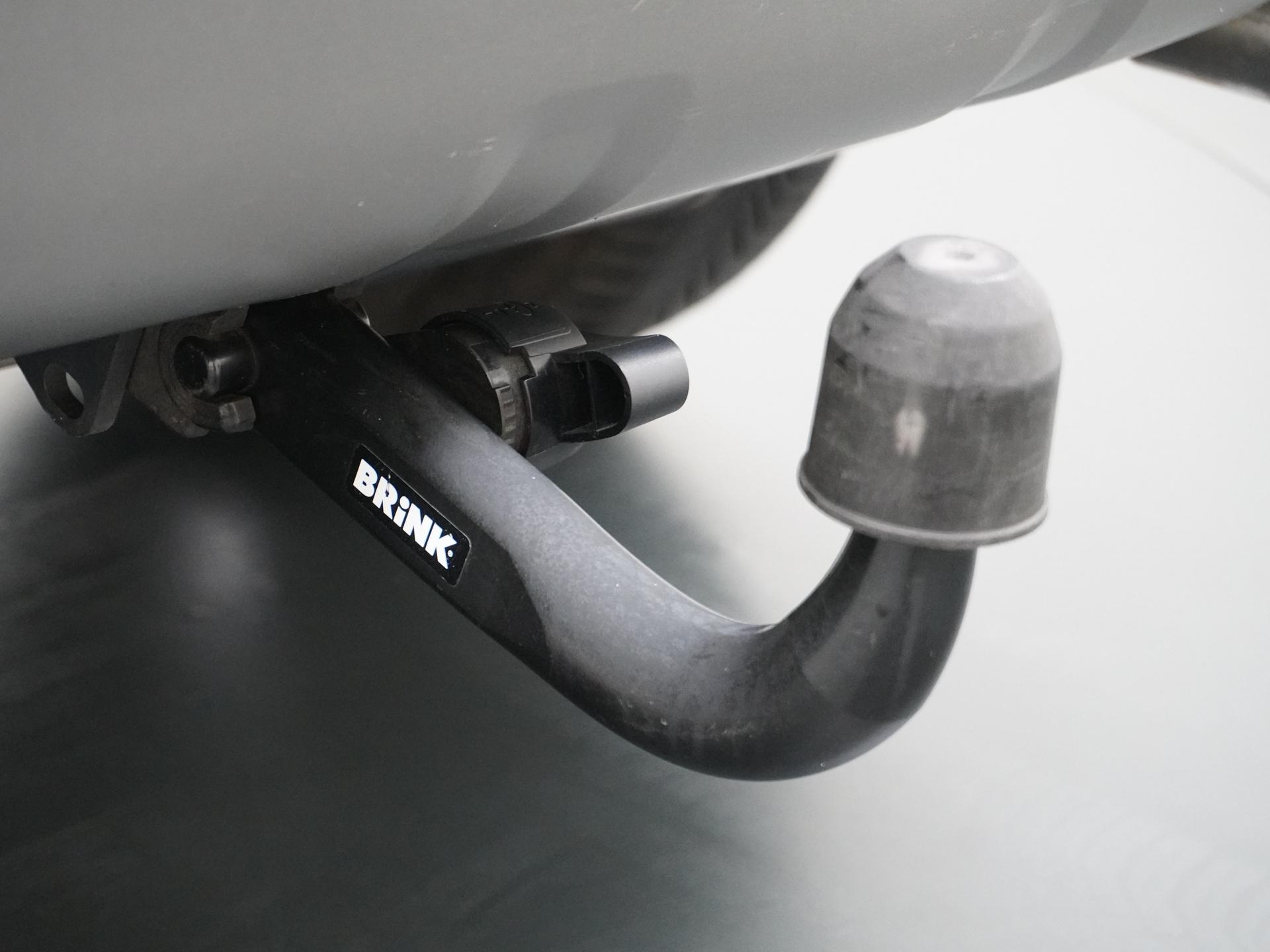 Land Rover Discovery Sport 2.0 TD4 HSE 11