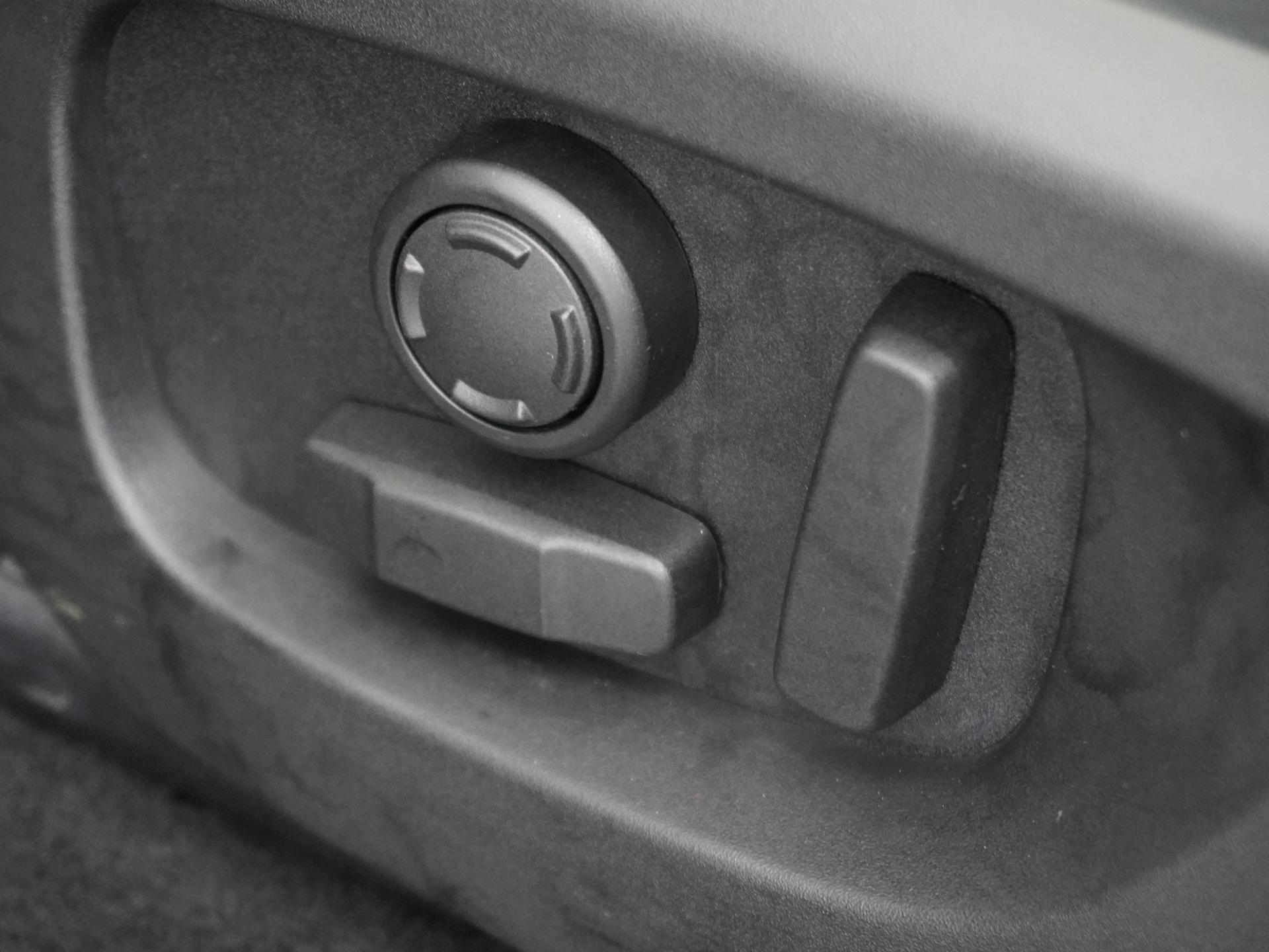 Land Rover Discovery Sport 2.0 TD4 HSE 24