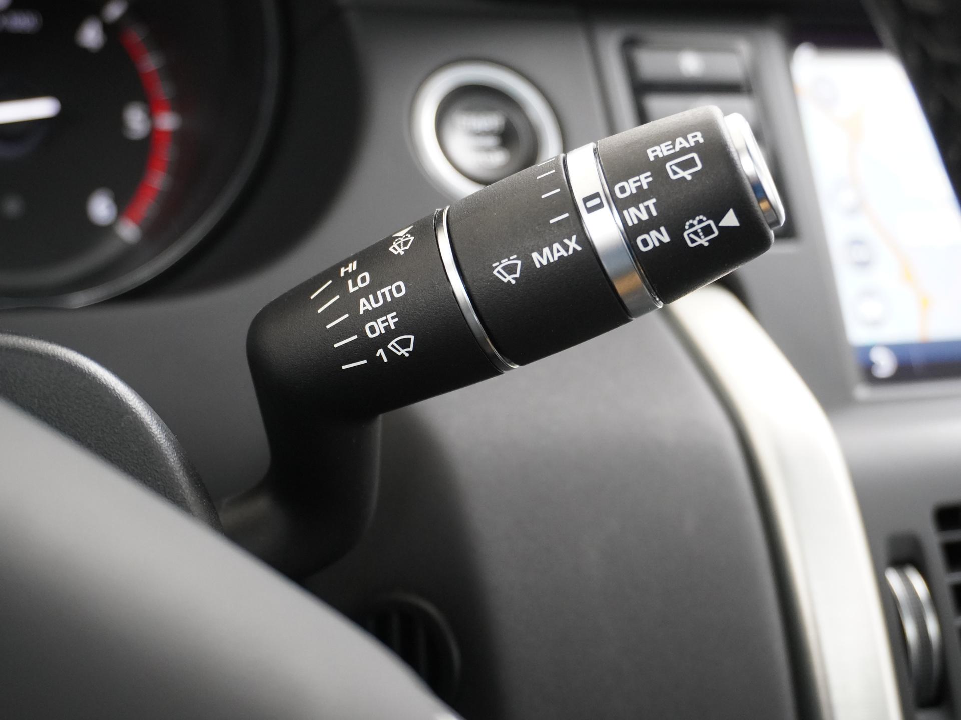 Land Rover Discovery Sport 2.0 TD4 HSE 29