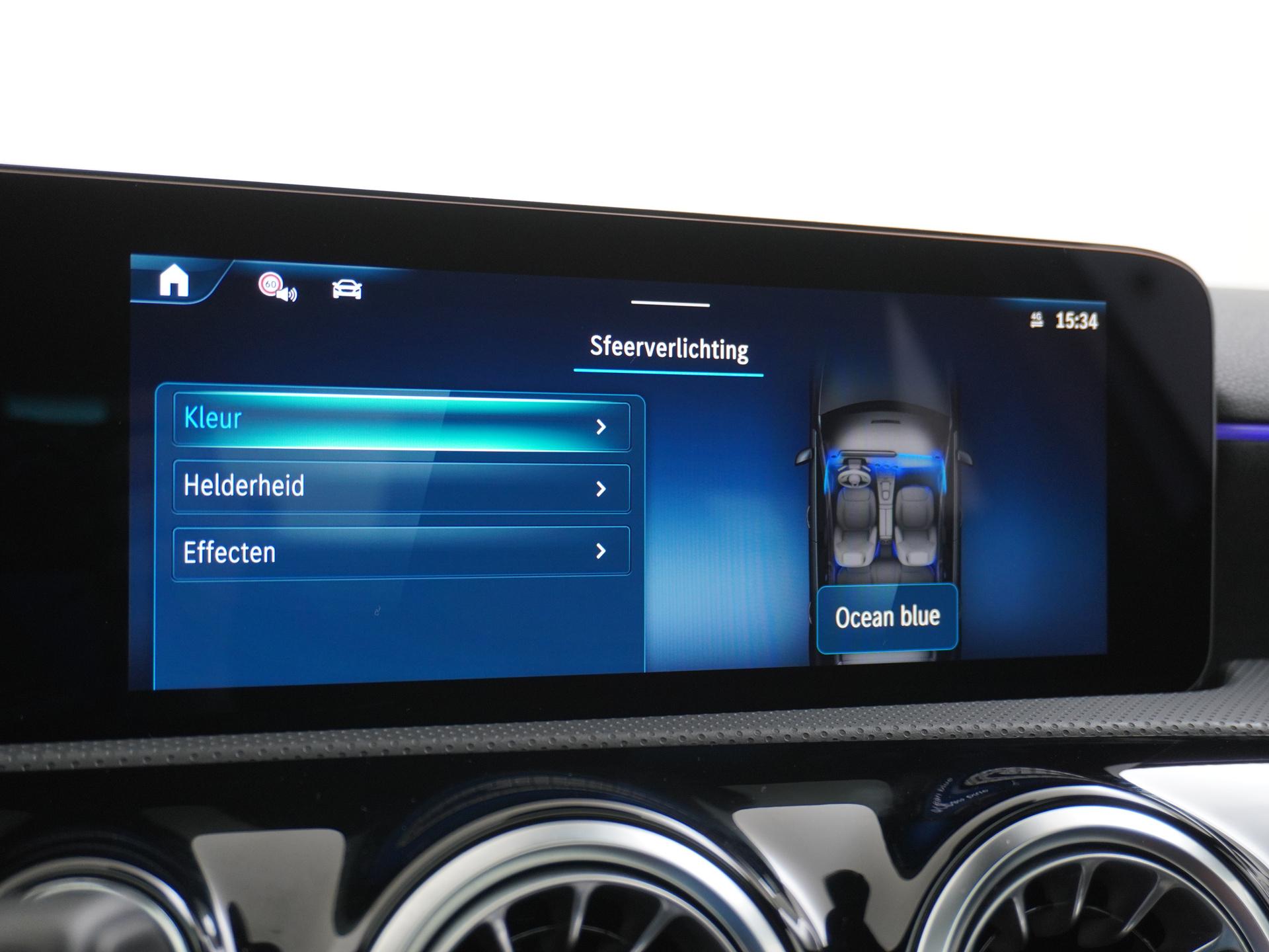 Mercedes-Benz A-Klasse 250 e Business Solution AMG 41