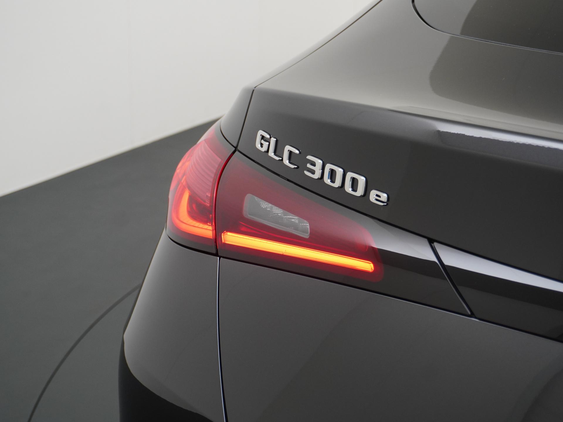 Mercedes-Benz GLC Coupé 300e 4MATIC Sport Edition 11