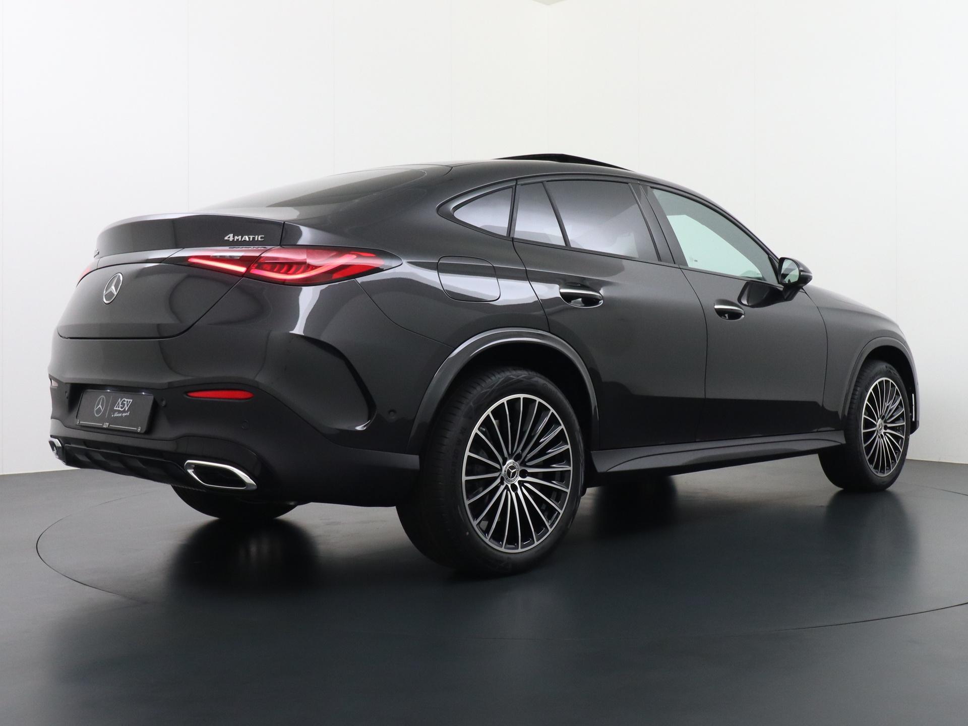 Mercedes-Benz GLC Coupé 300e 4MATIC Sport Edition 4