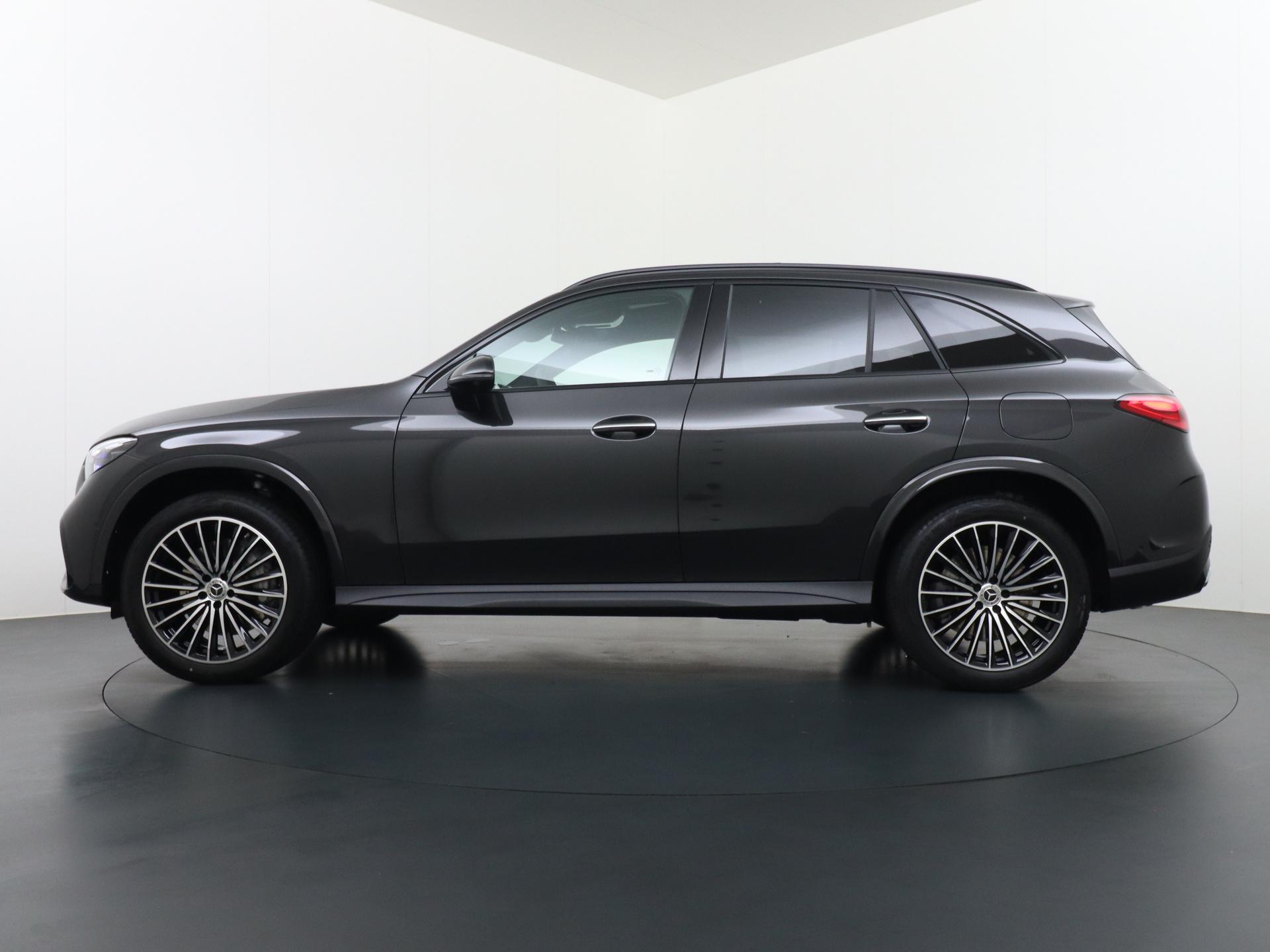 Mercedes-Benz GLC 300e 4MATIC Sport Edition 1