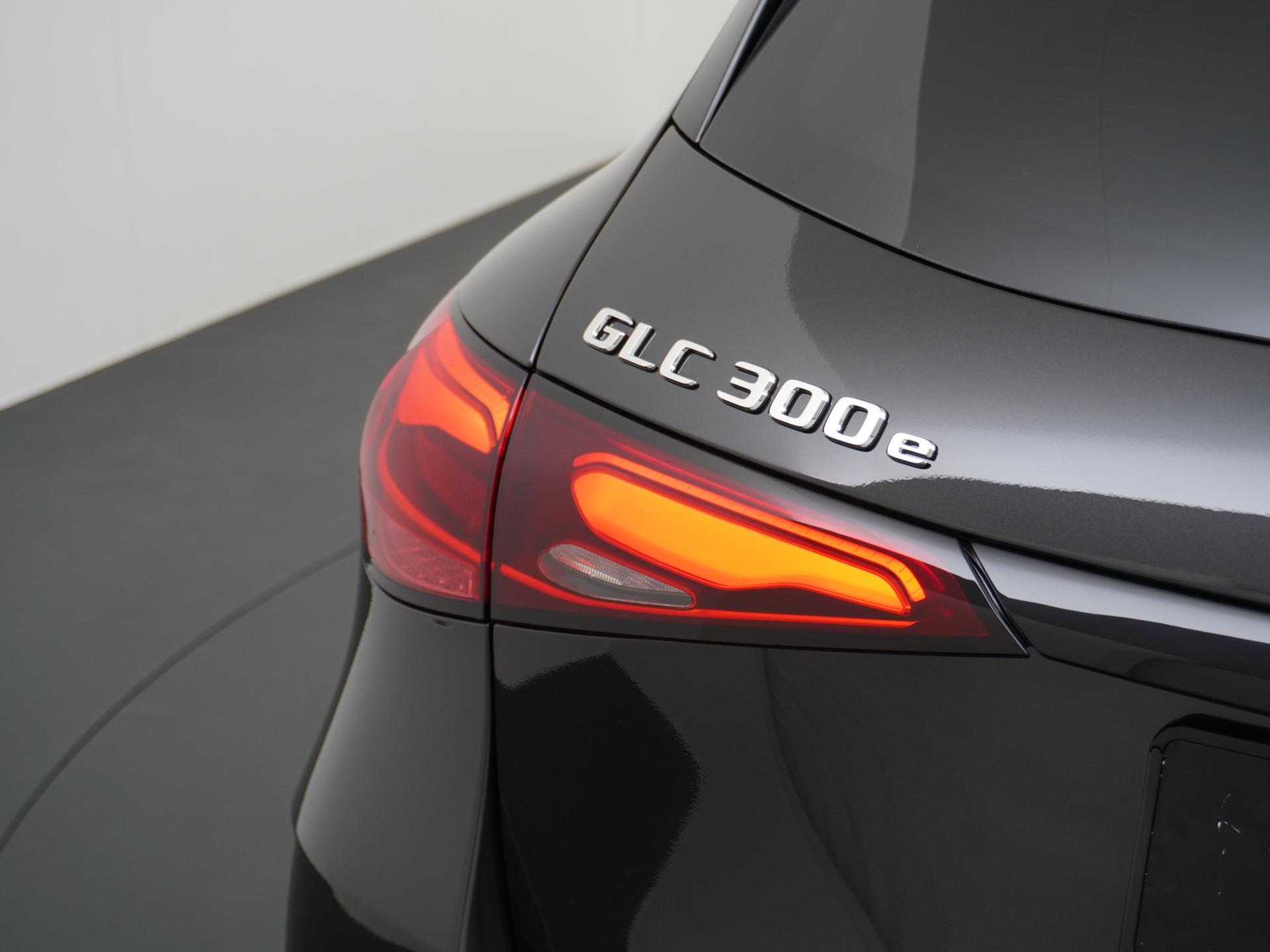 Mercedes-Benz GLC 300e 4MATIC Sport Edition 11