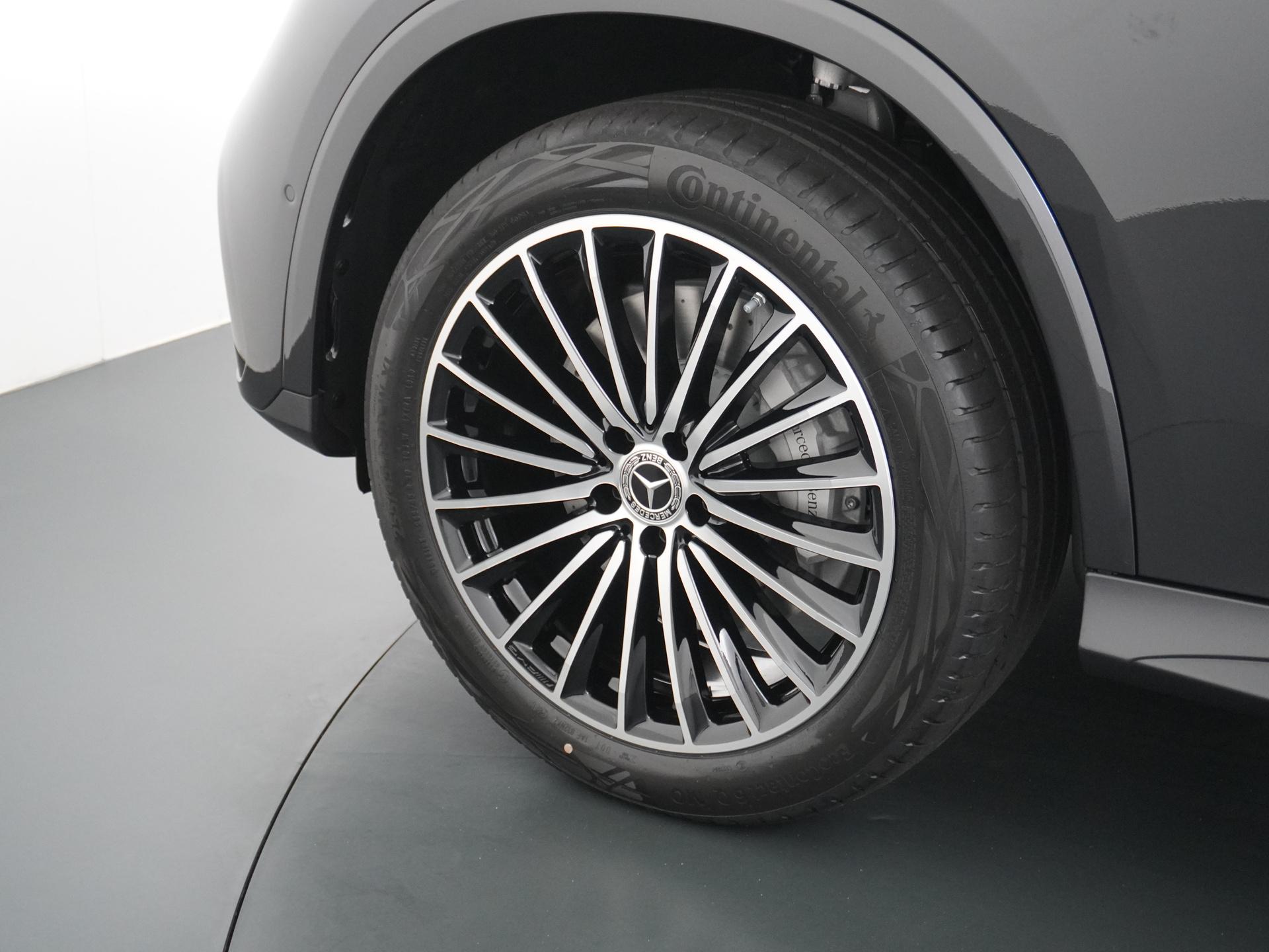 Mercedes-Benz GLC 300e 4MATIC Sport Edition 14