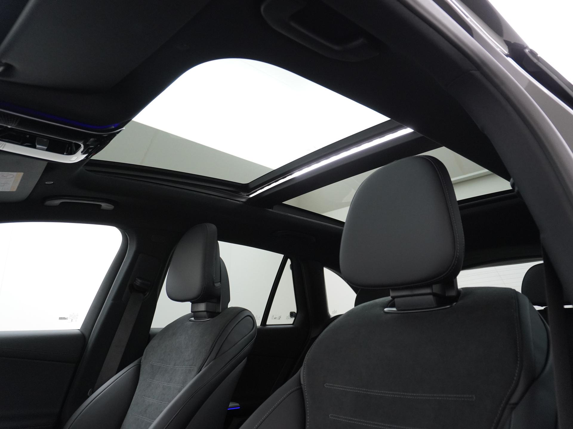 Mercedes-Benz GLC 300e 4MATIC Sport Edition 21