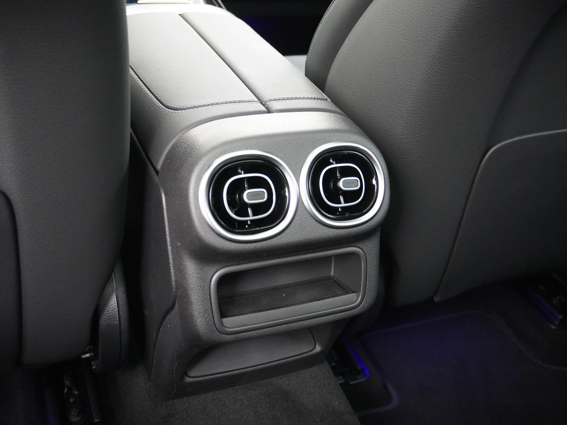 Mercedes-Benz GLC 300e 4MATIC Sport Edition 24