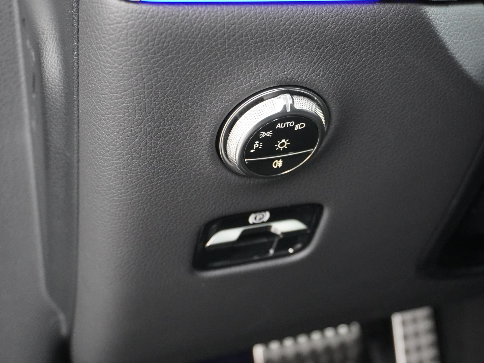 Mercedes-Benz GLC 300e 4MATIC Sport Edition 28