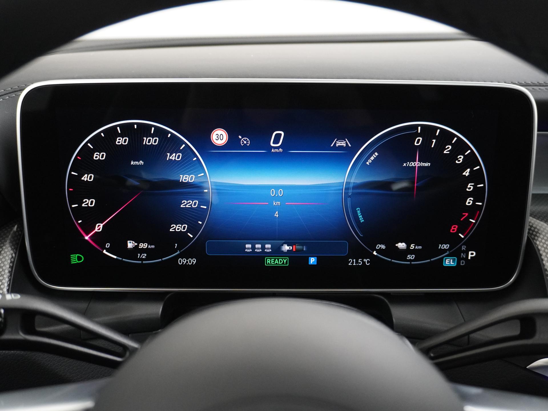 Mercedes-Benz GLC 300e 4MATIC Sport Edition 33