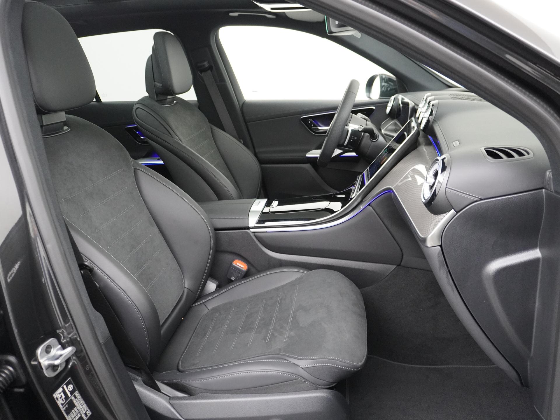 Mercedes-Benz GLC 300e 4MATIC Sport Edition 49