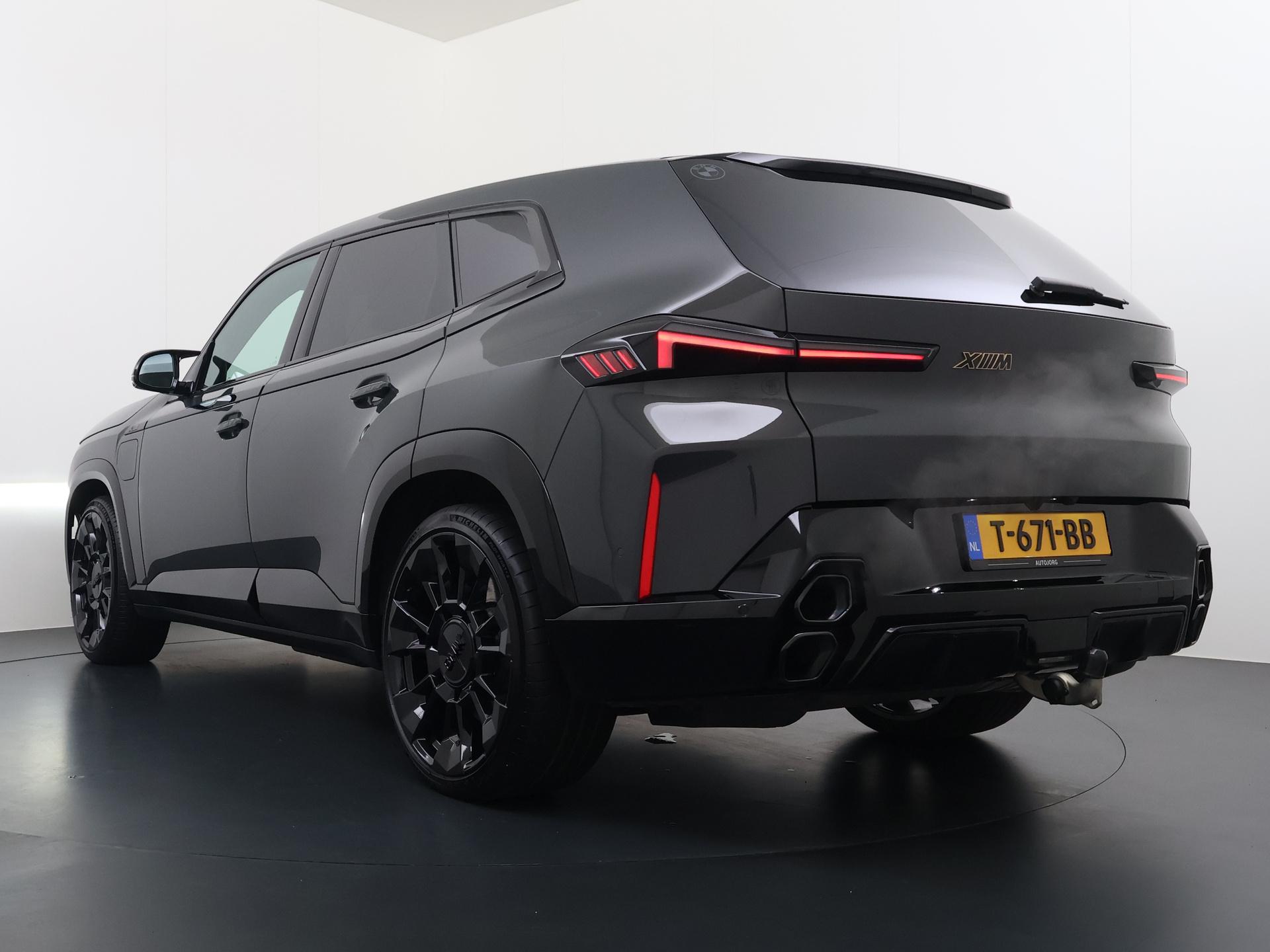 BMW XM PHEV 30 kWh 1