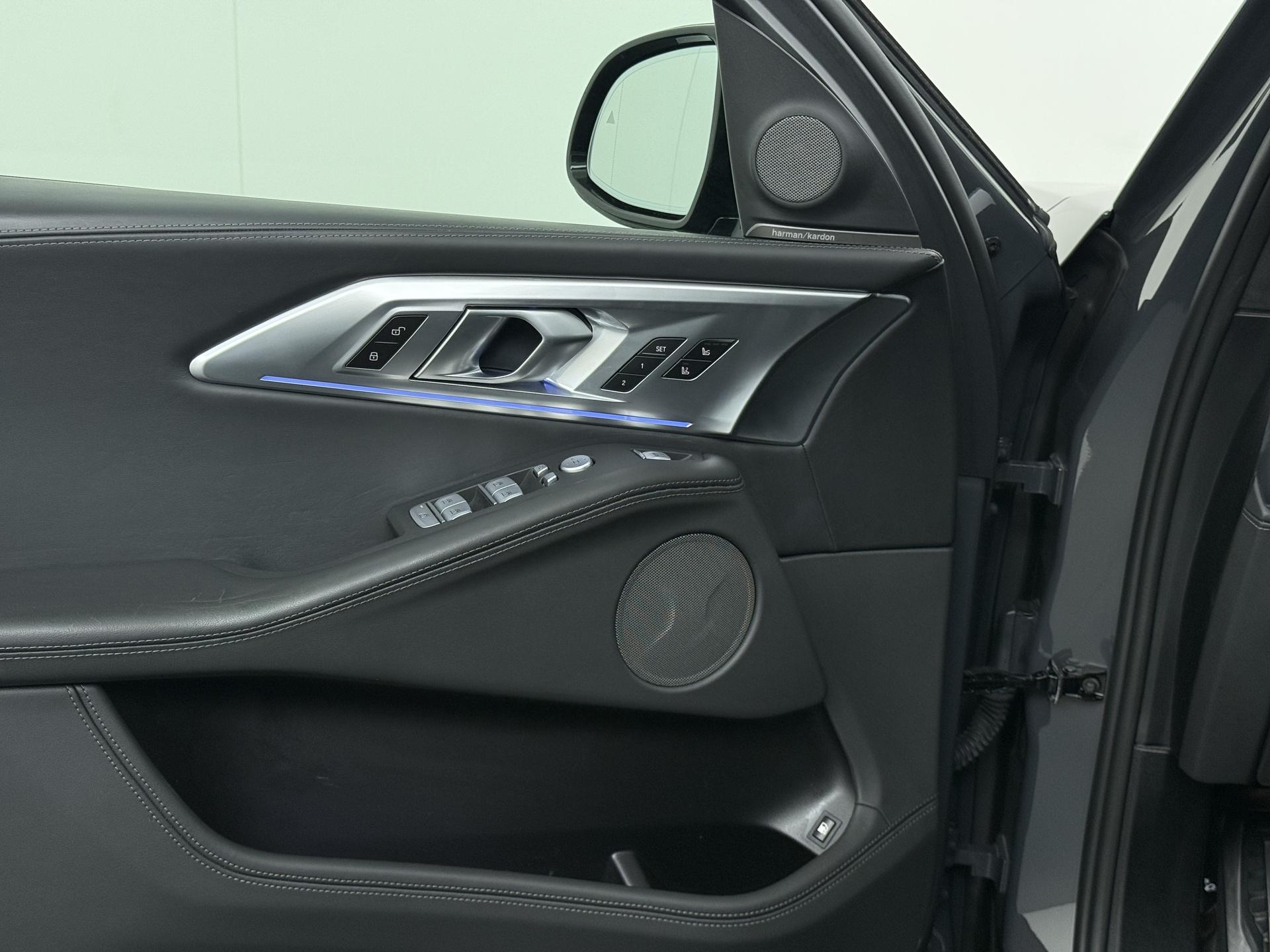 BMW XM PHEV 30 kWh 22