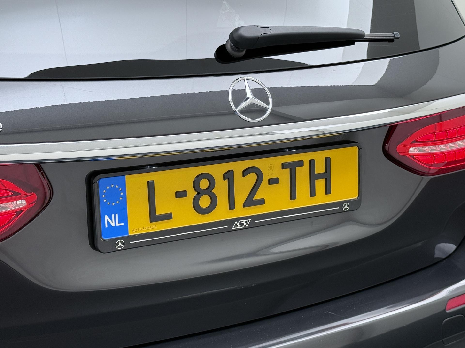 Mercedes-Benz E-Klasse Estate 300 de AMG Business Solution 12