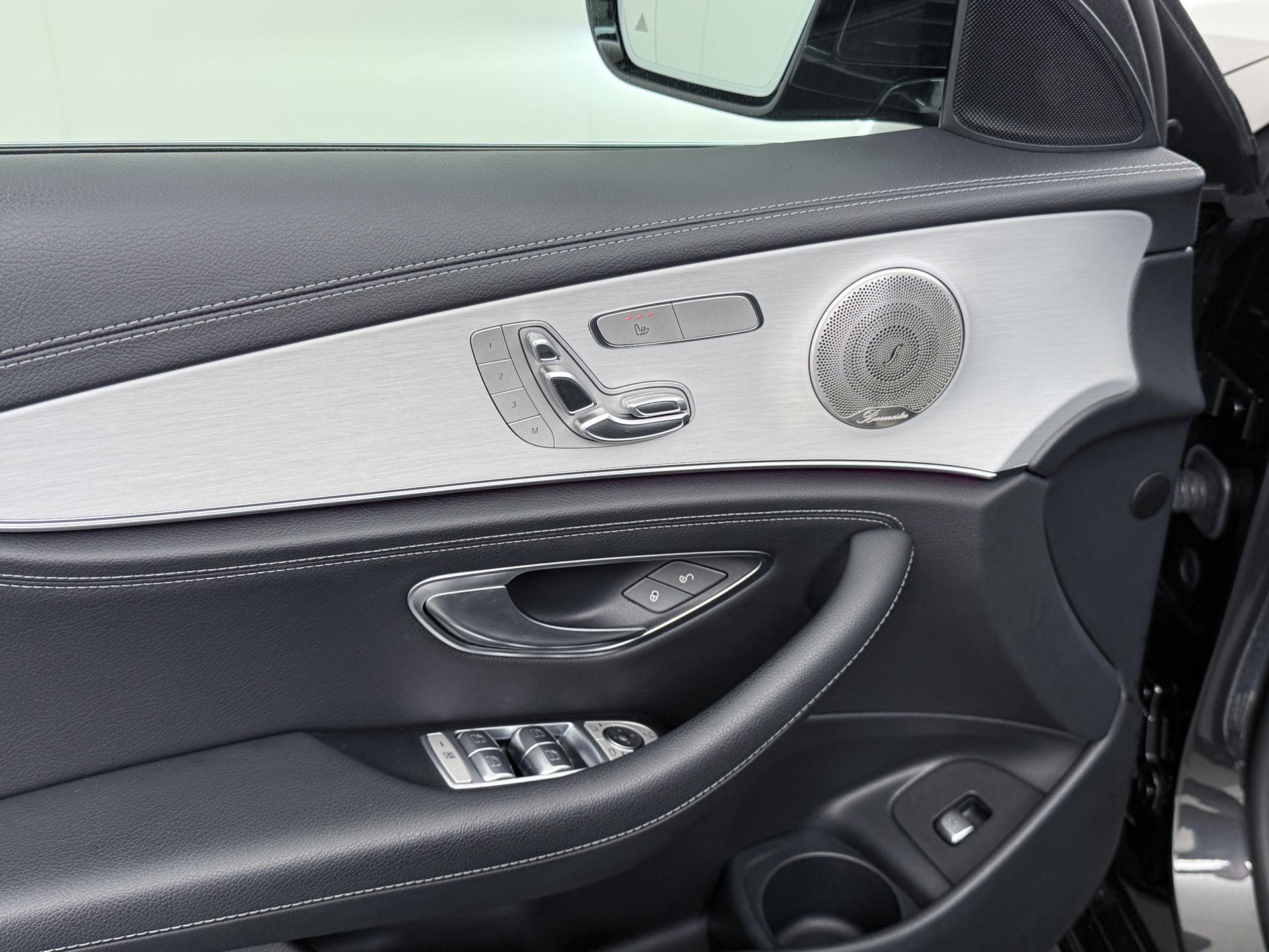 Mercedes-Benz E-Klasse Estate 300 de AMG Business Solution 18