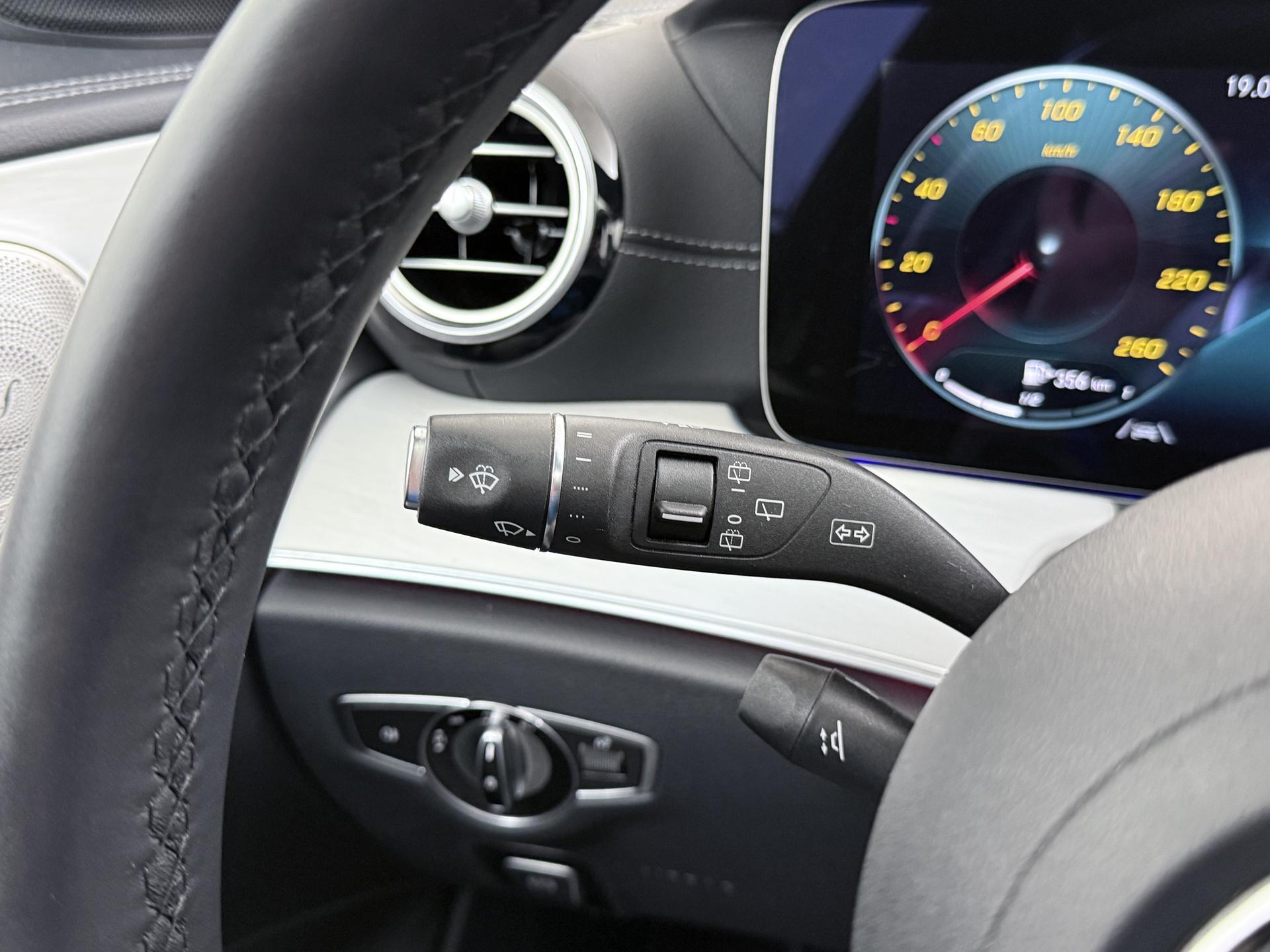 Mercedes-Benz E-Klasse Estate 300 de AMG Business Solution 30