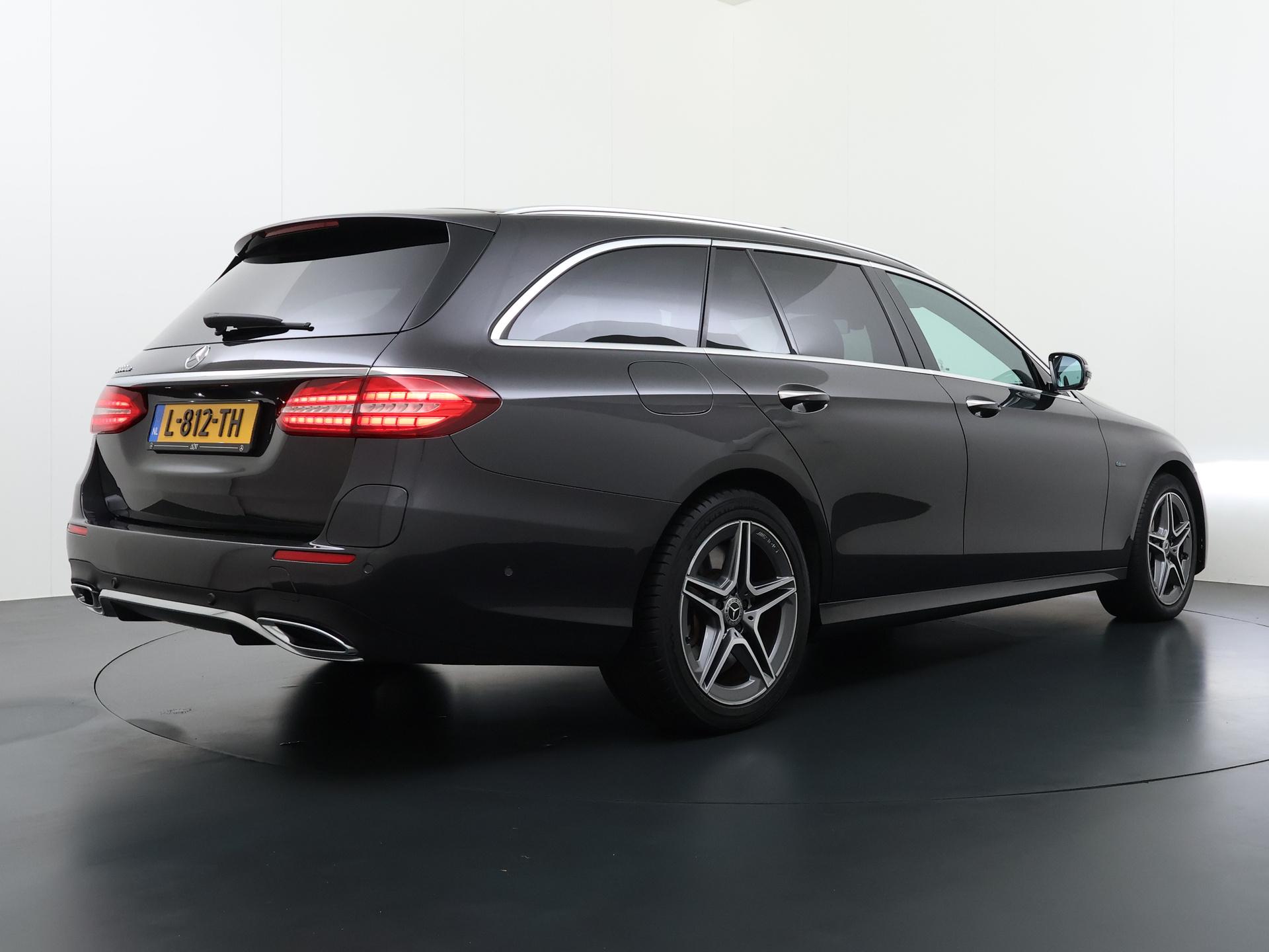 Mercedes-Benz E-Klasse Estate 300 de AMG Business Solution 4