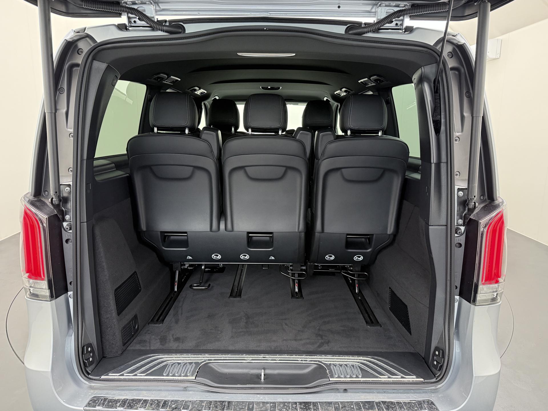 Mercedes-Benz V-Klasse 300d 4Matic L2 AMG-Line 7-pers. Facelift 17