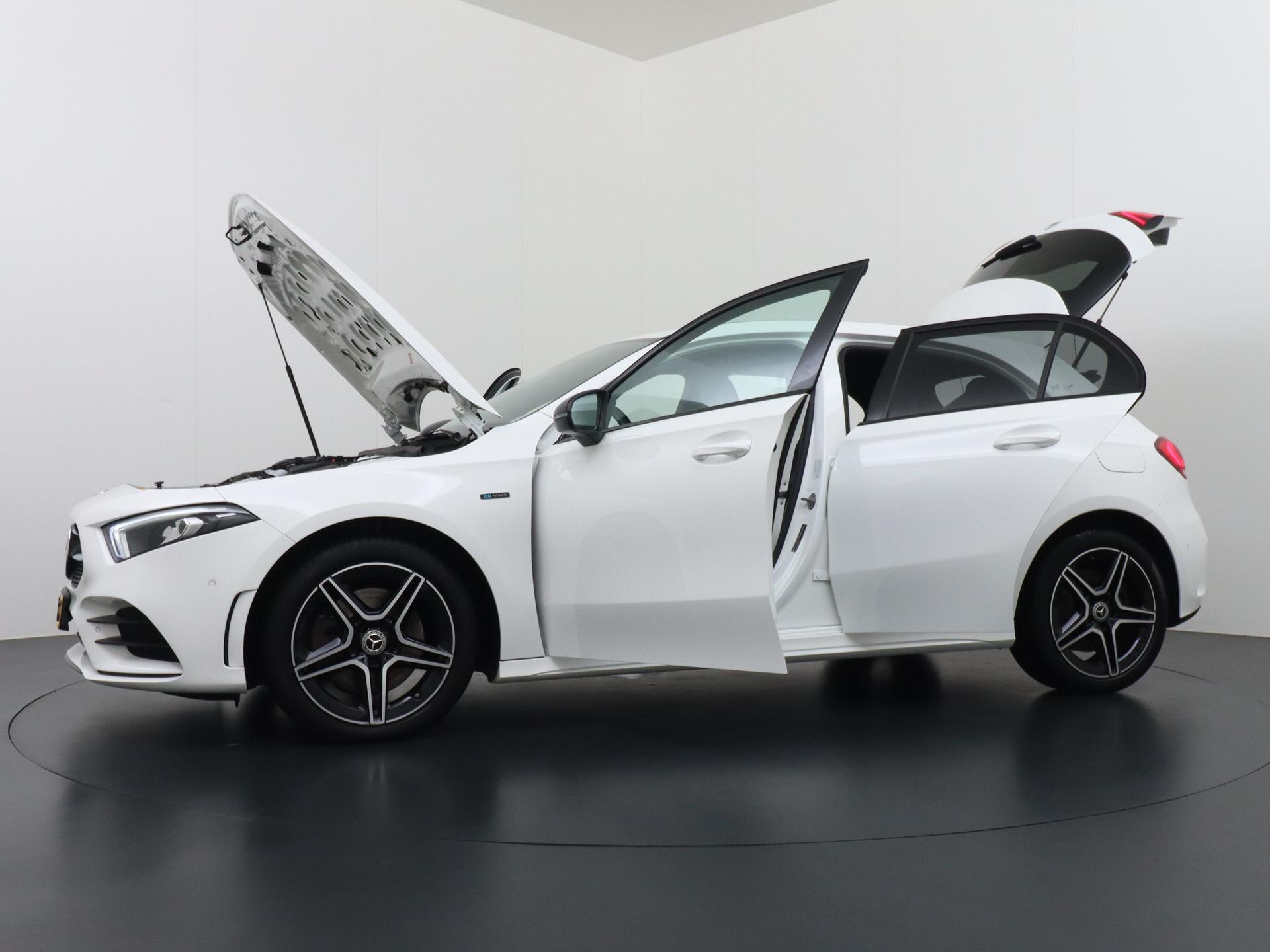 Mercedes-Benz A-Klasse 250 e AMG Business Solution 10