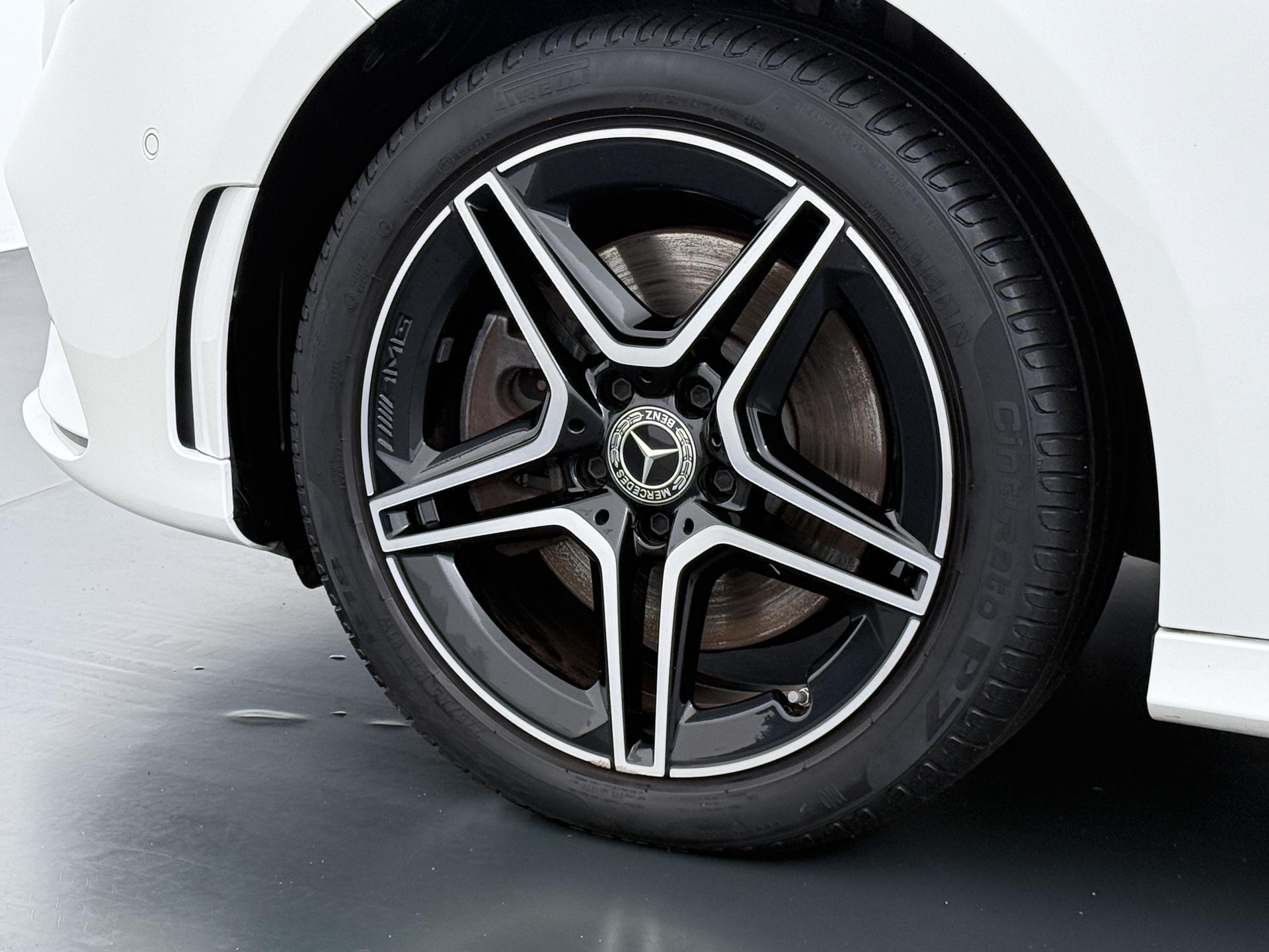 Mercedes-Benz A-Klasse 250 e AMG Business Solution 14