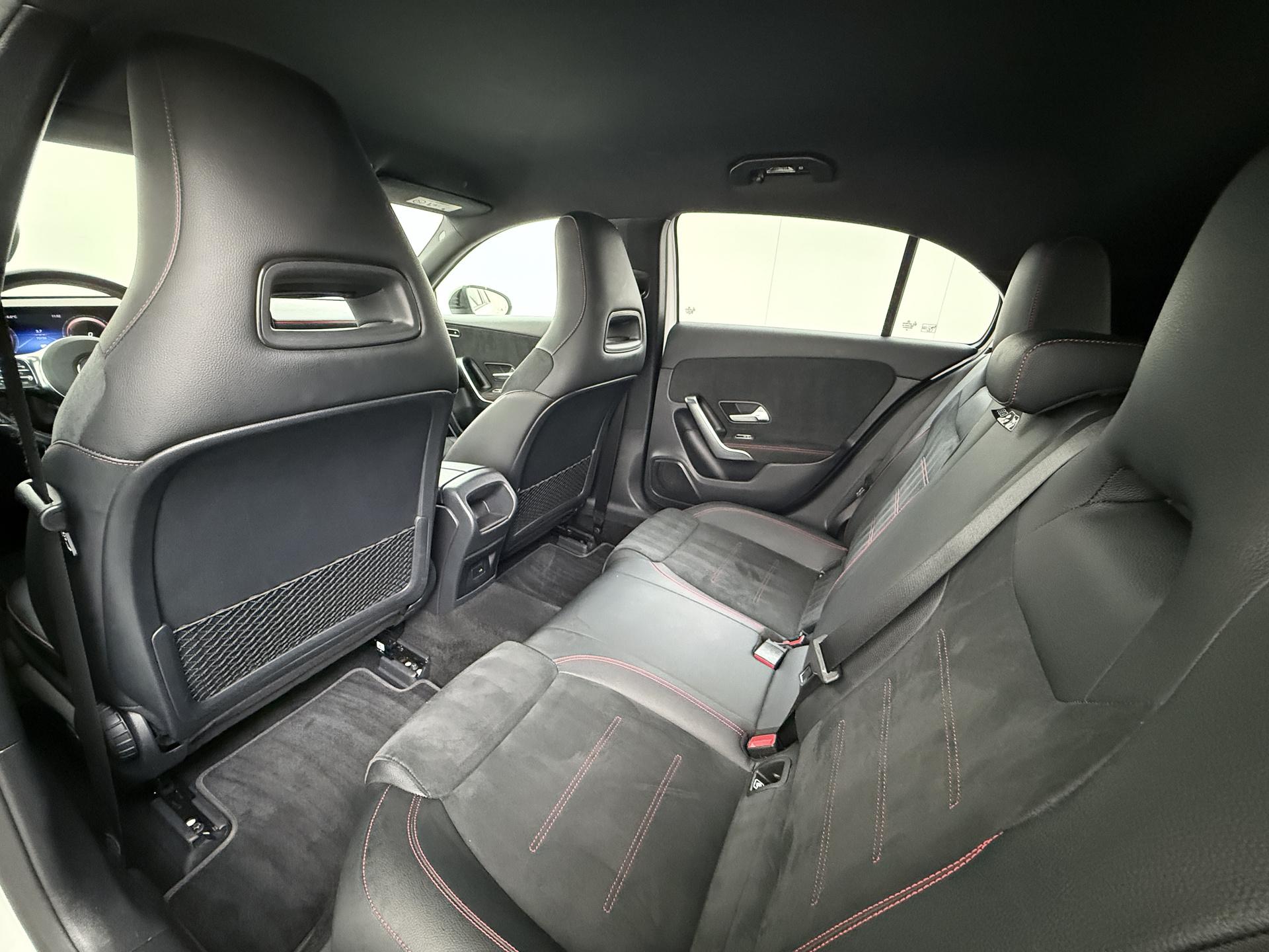 Mercedes-Benz A-Klasse 250 e AMG Business Solution 21