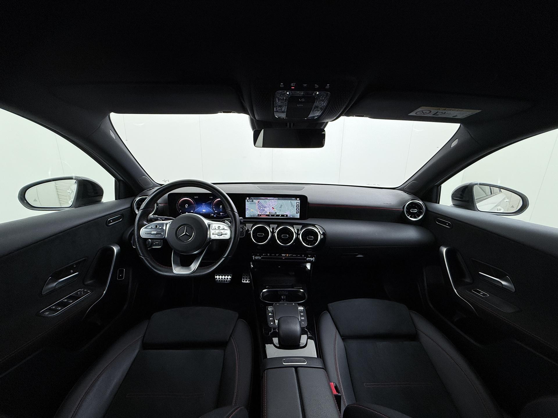 Mercedes-Benz A-Klasse 250 e AMG Business Solution 23