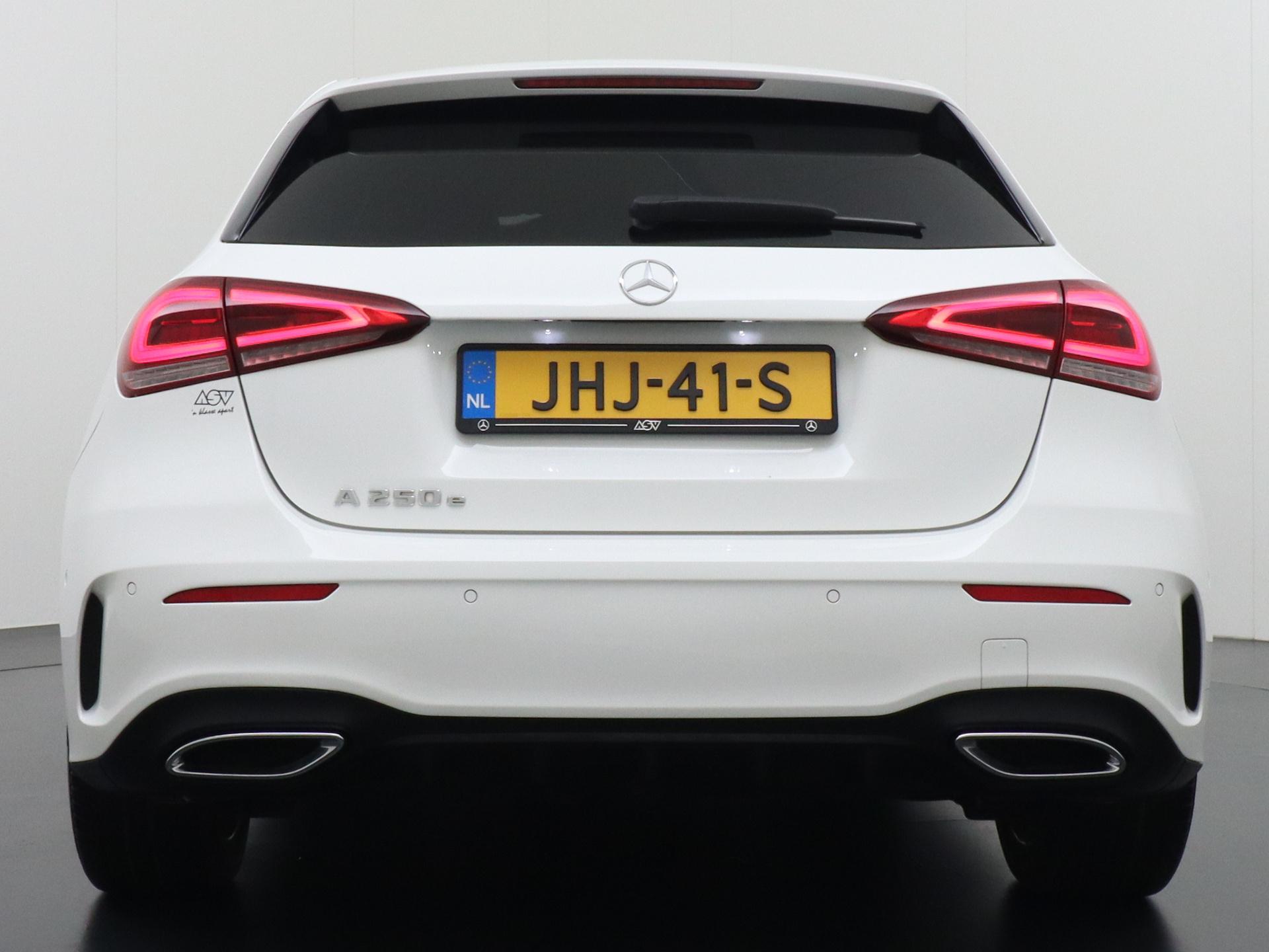 Mercedes-Benz A-Klasse 250 e AMG Business Solution 3