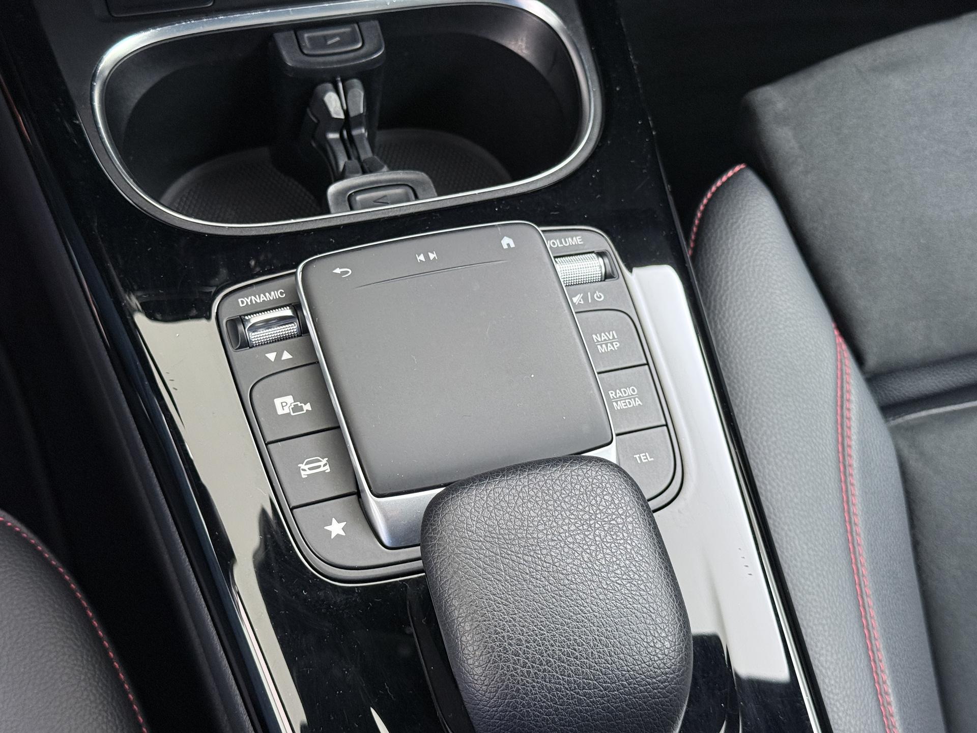 Mercedes-Benz A-Klasse 250 e AMG Business Solution 38