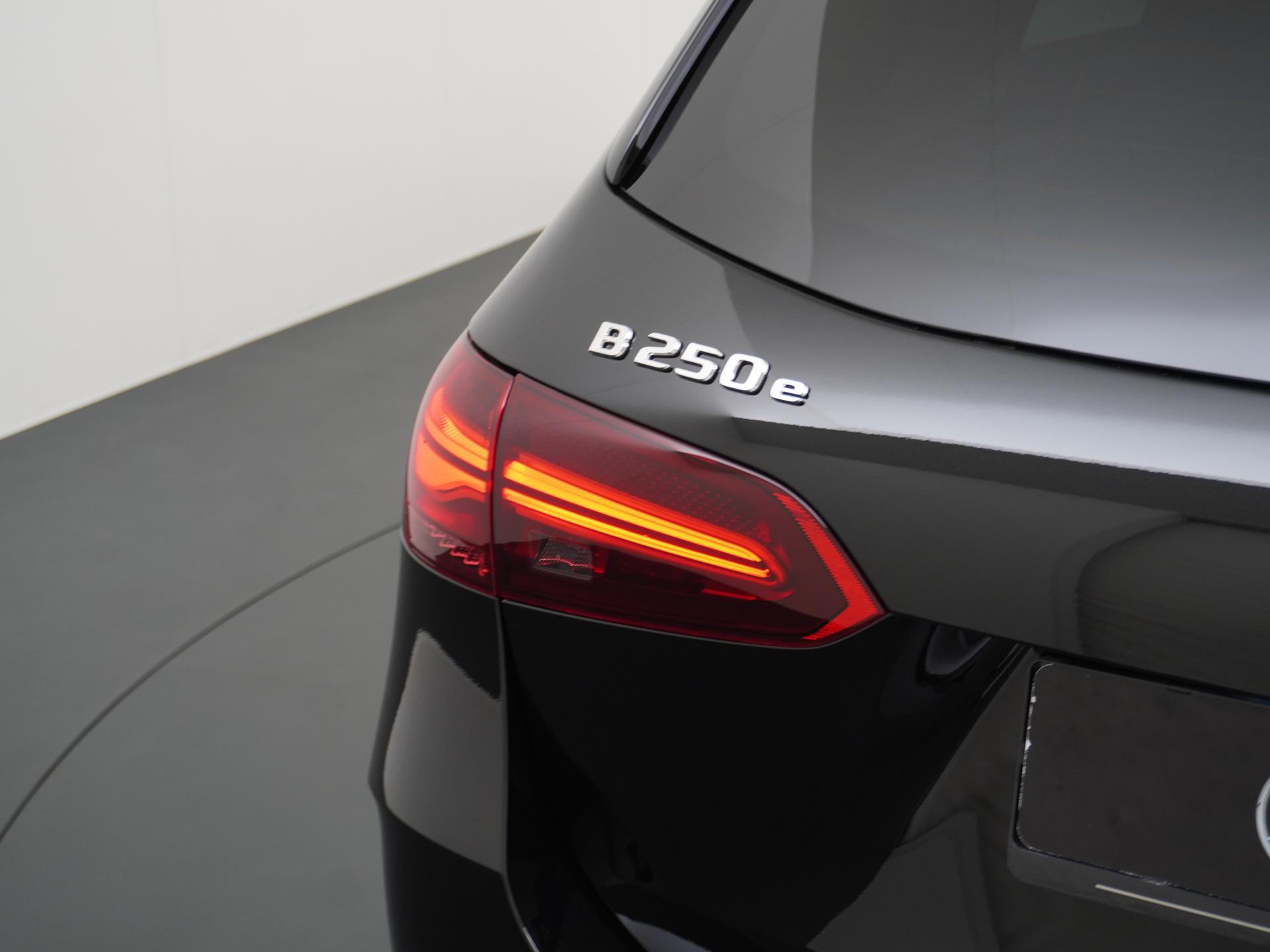 Mercedes-Benz B-Klasse 250 e Business Solution AMG 11