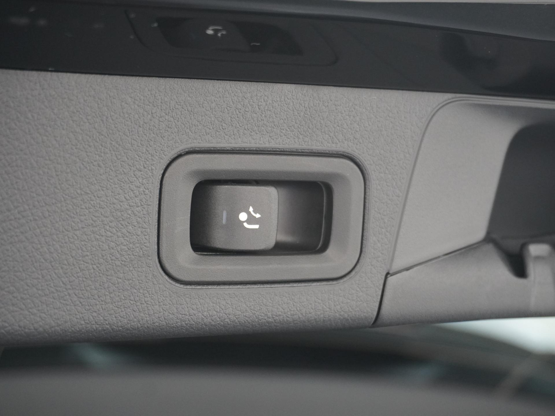 Mercedes-Benz B-Klasse 250 e Business Solution AMG 16