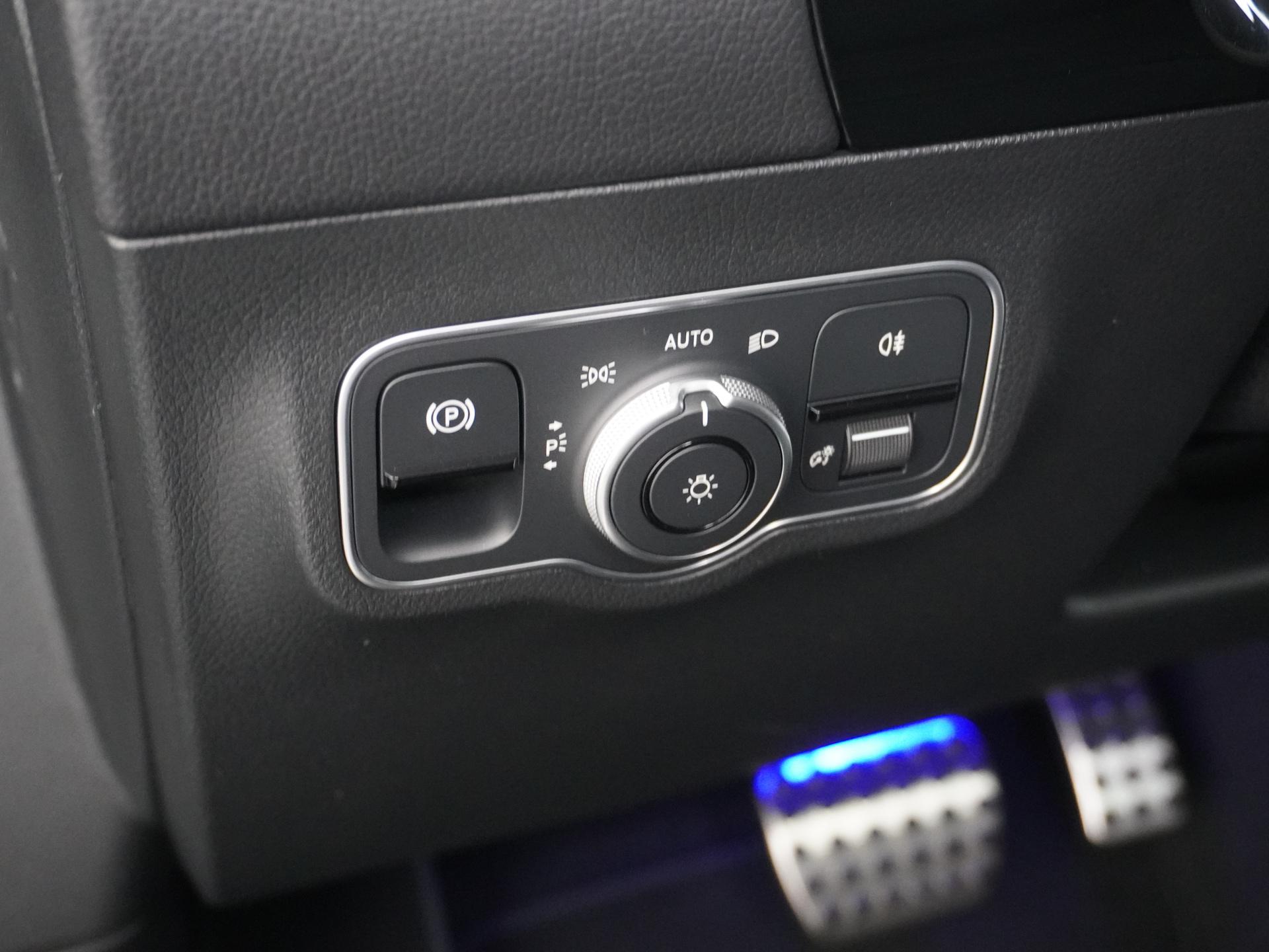 Mercedes-Benz B-Klasse 250 e Business Solution AMG 31